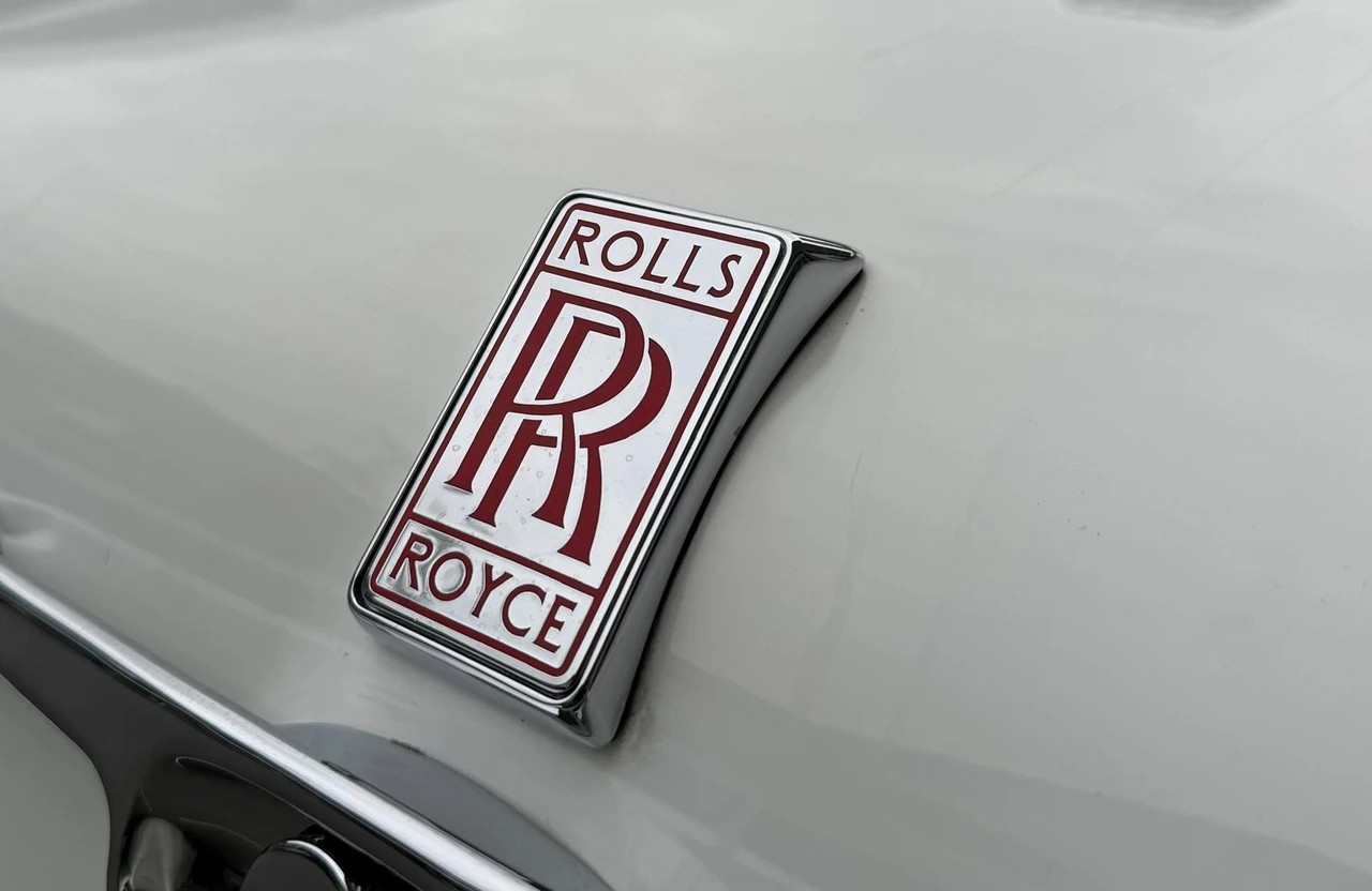 ROLLS-ROYCE Corniche S-image-19