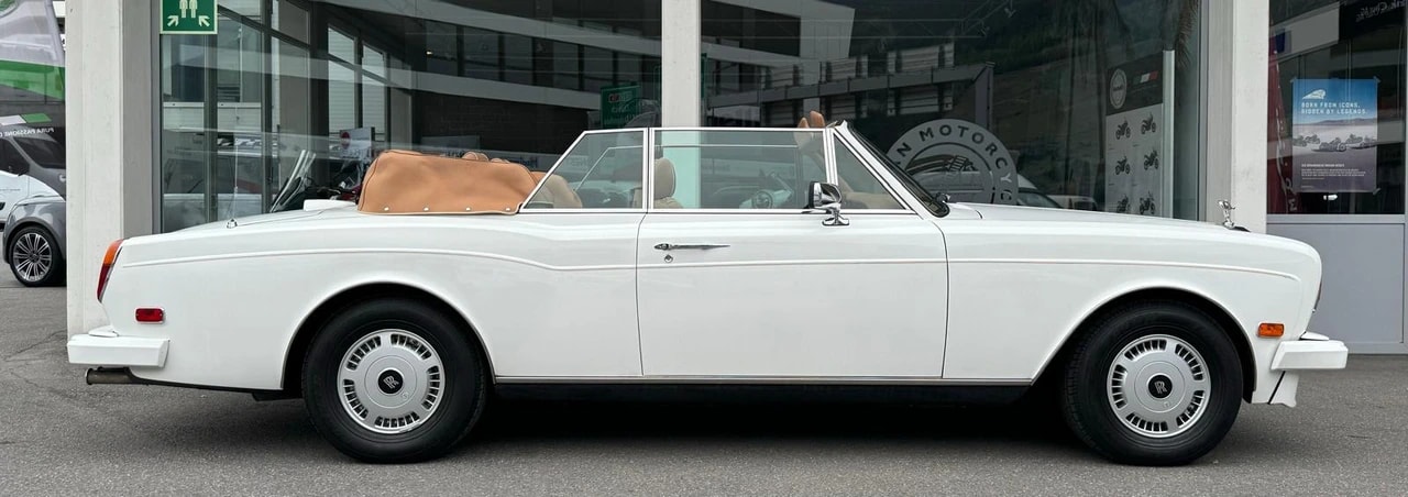 ROLLS-ROYCE Corniche S-showroom-element-2