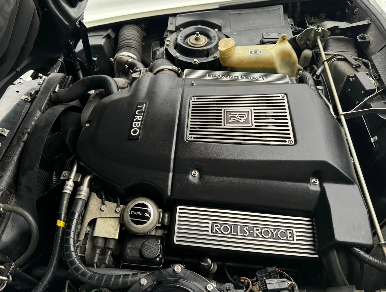 ROLLS-ROYCE Corniche S-image-17