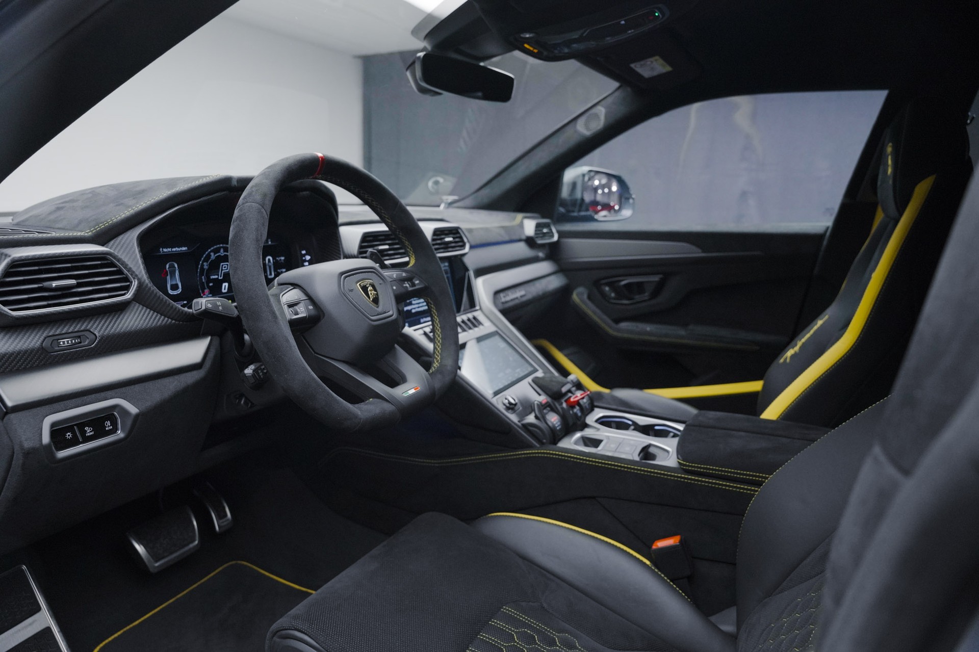 LAMBORGHINI Urus Performante *Full Carbon* *Akrapovic* *B&O*-image-15
