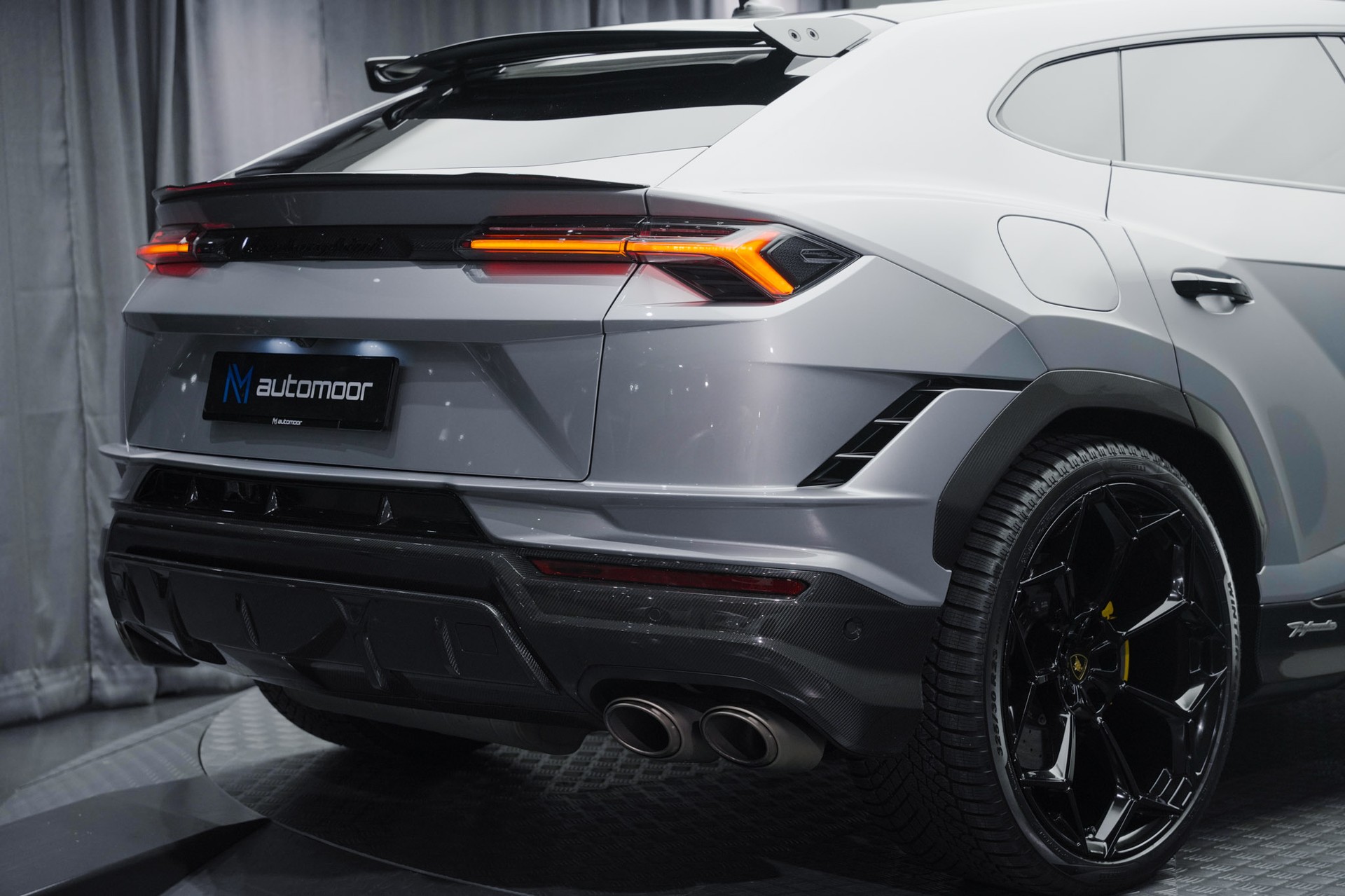 LAMBORGHINI Urus Performante *Full Carbon* *Akrapovic* *B&O*-image-53