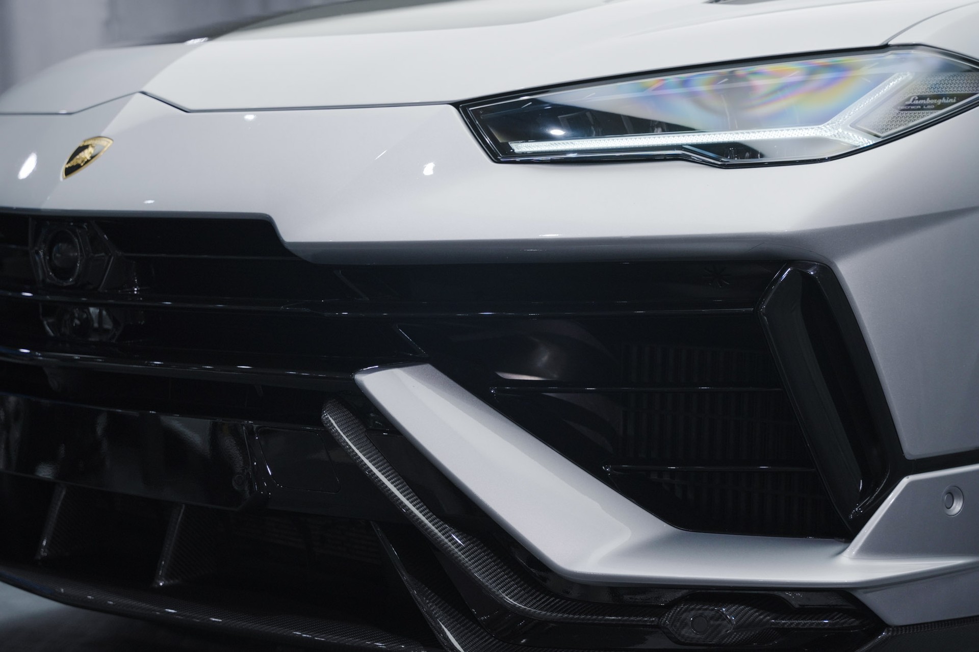 LAMBORGHINI Urus Performante *Full Carbon* *Akrapovic* *B&O*-image-44