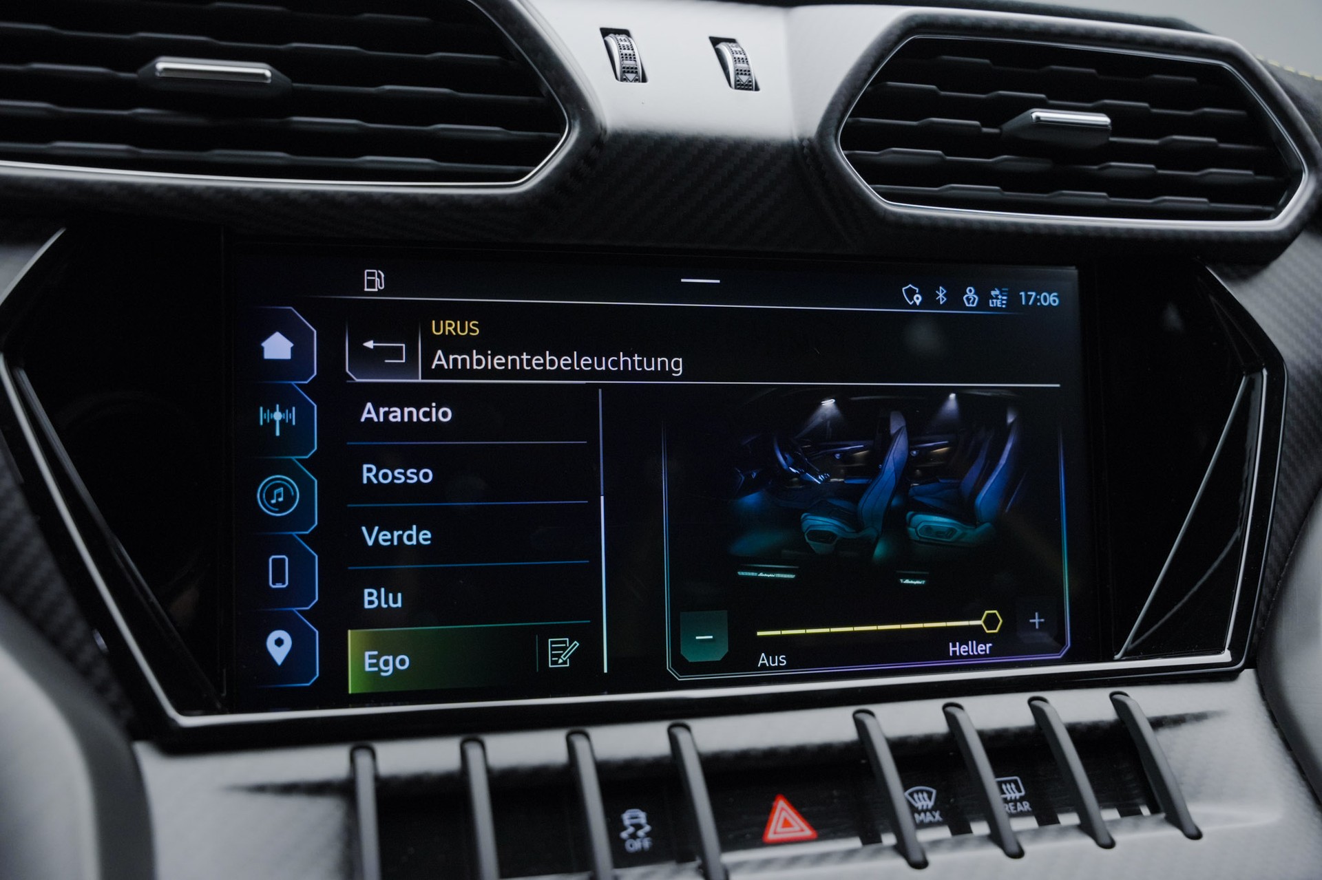 LAMBORGHINI Urus Performante *Full Carbon* *Akrapovic* *B&O*-image-26