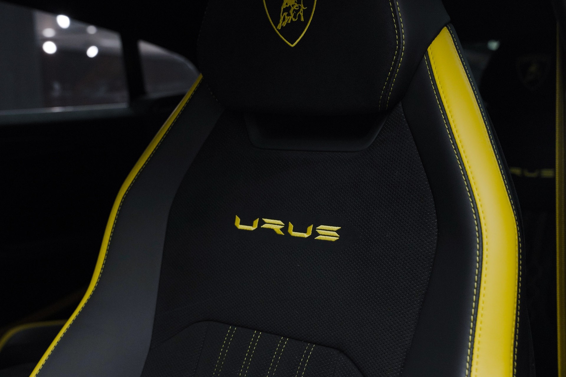 LAMBORGHINI Urus Performante *Full Carbon* *Akrapovic* *B&O*-image-19