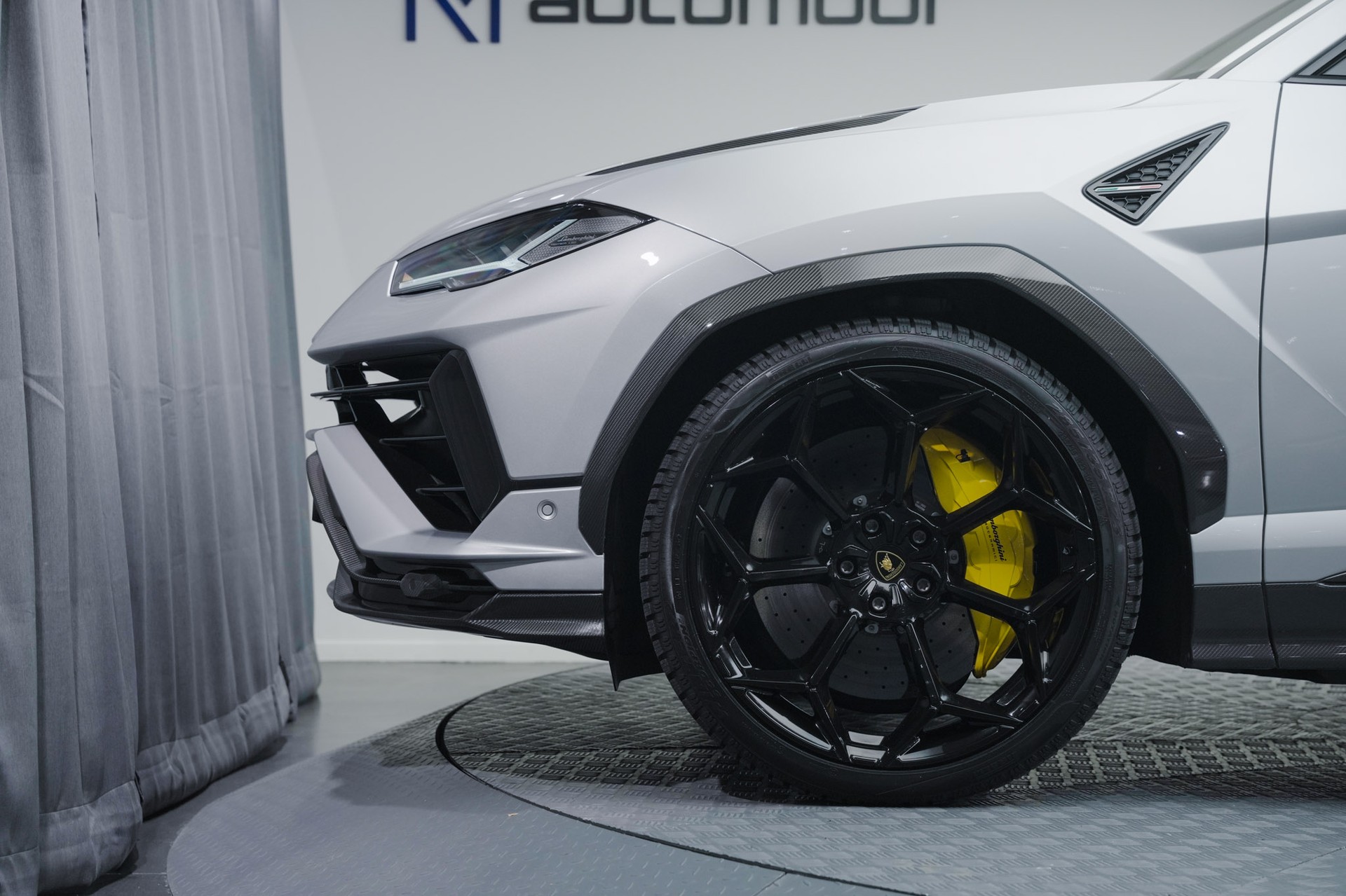 LAMBORGHINI Urus Performante *Full Carbon* *Akrapovic* *B&O*-image-10