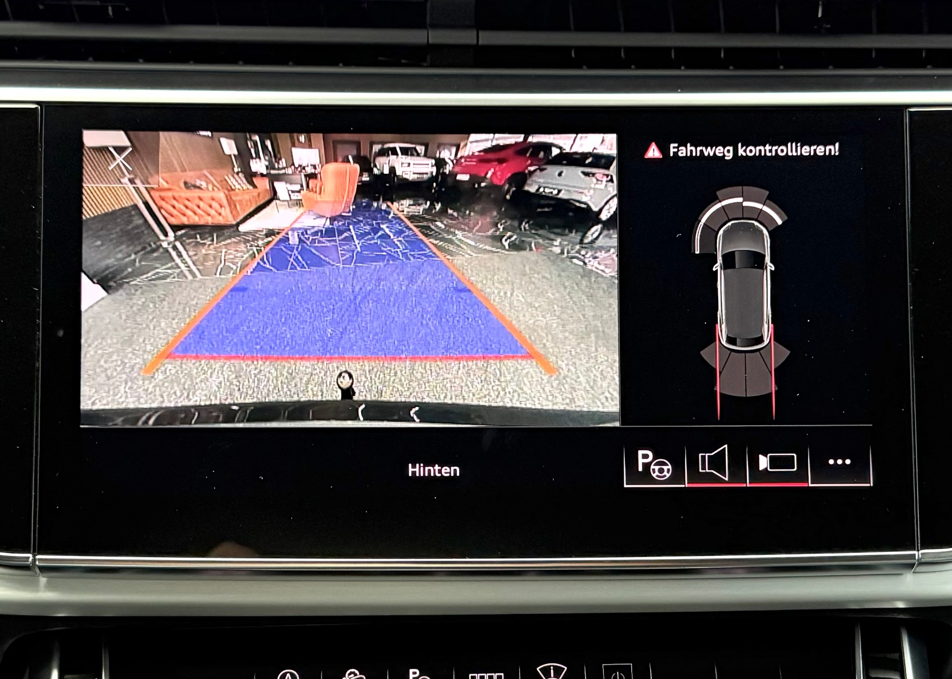 AUDI SQ8 TFSI quattro tiptronic-image-11