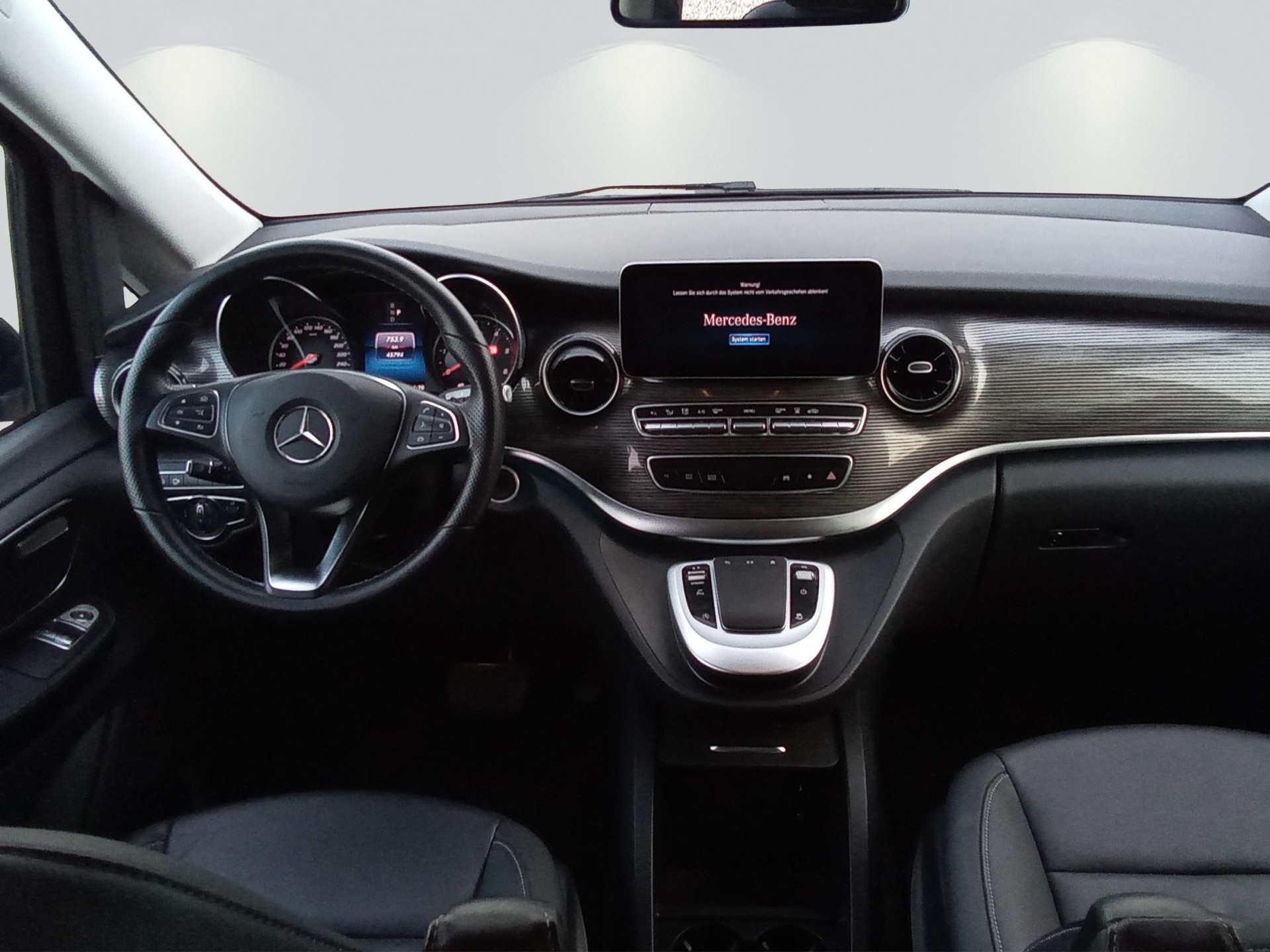 MERCEDES-BENZ V 250 d Avantgarde Lang Van-image-11