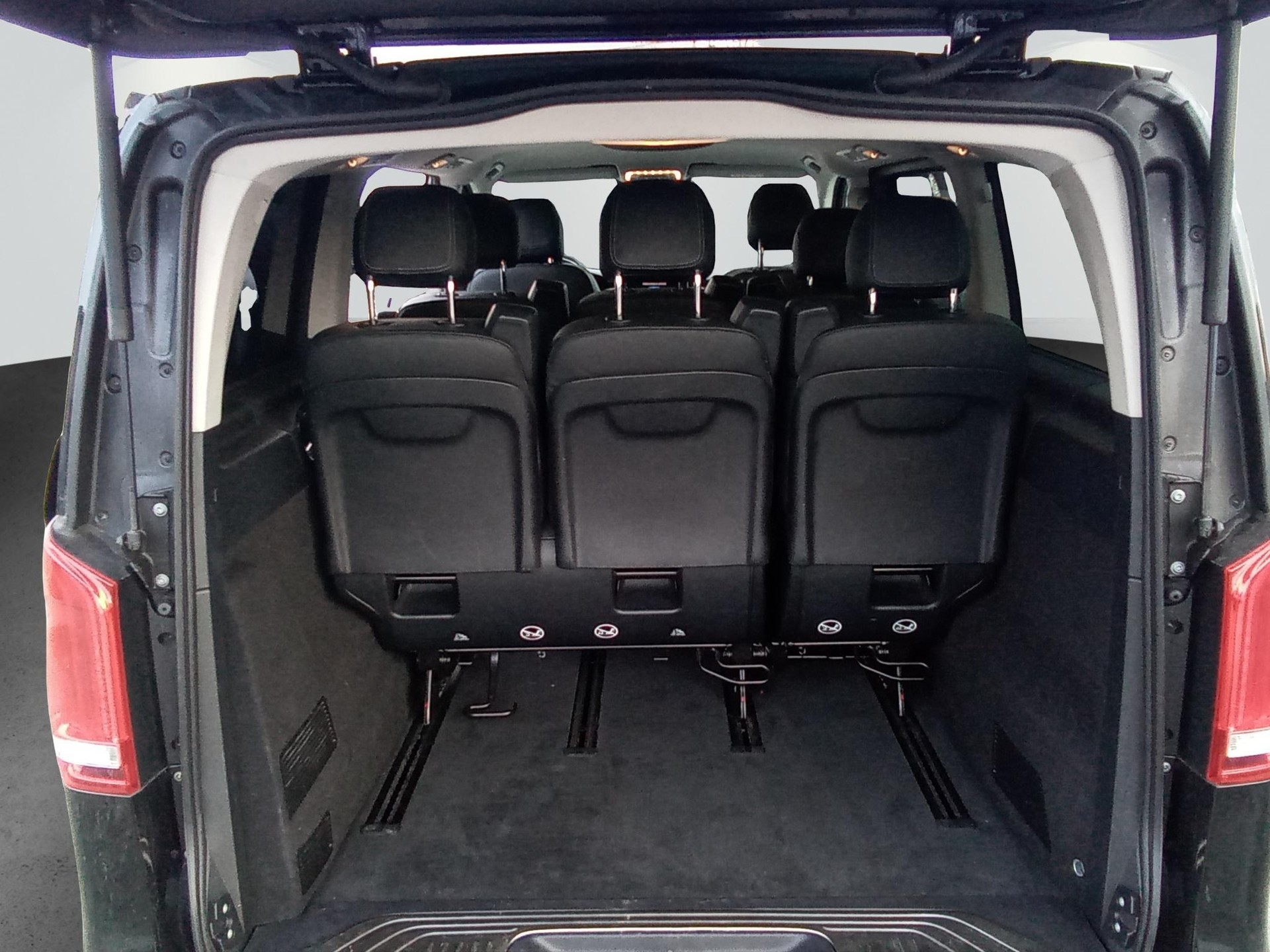 MERCEDES-BENZ V 250 d Avantgarde Lang Van-image-14