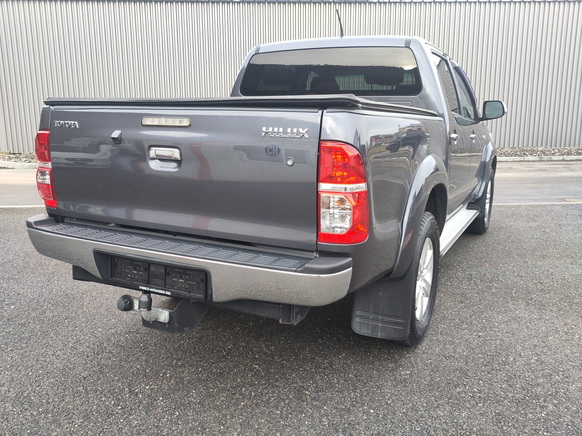 TOYOTA Hilux 3.0 DoubleCab LineaSol-image-3