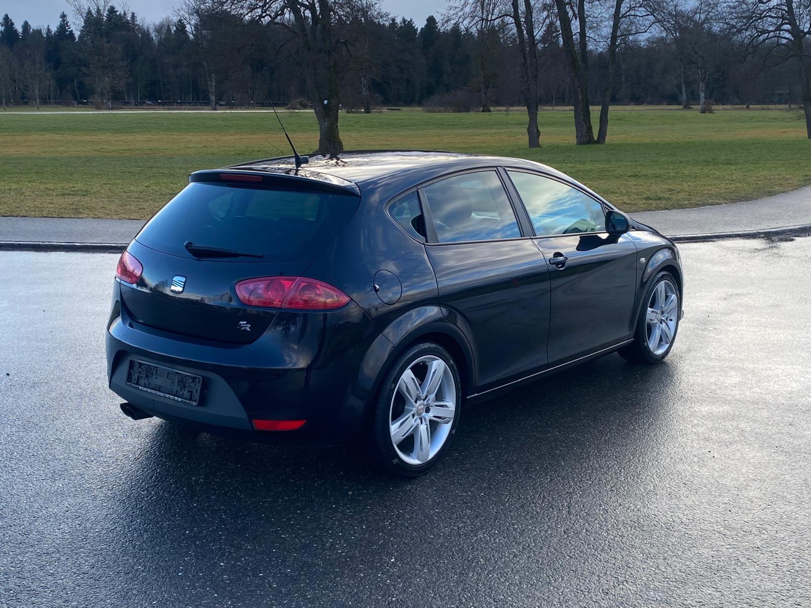 SEAT Leon 2.0 TSI FR DSG-image-2