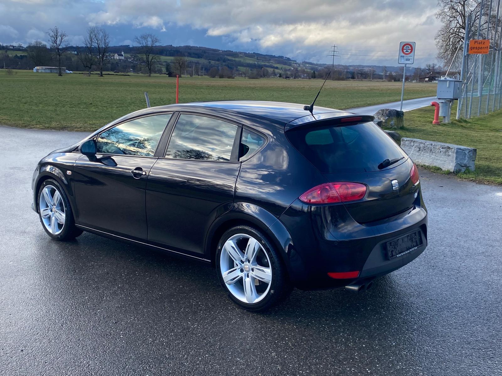 SEAT Leon 2.0 TSI FR DSG-image-4
