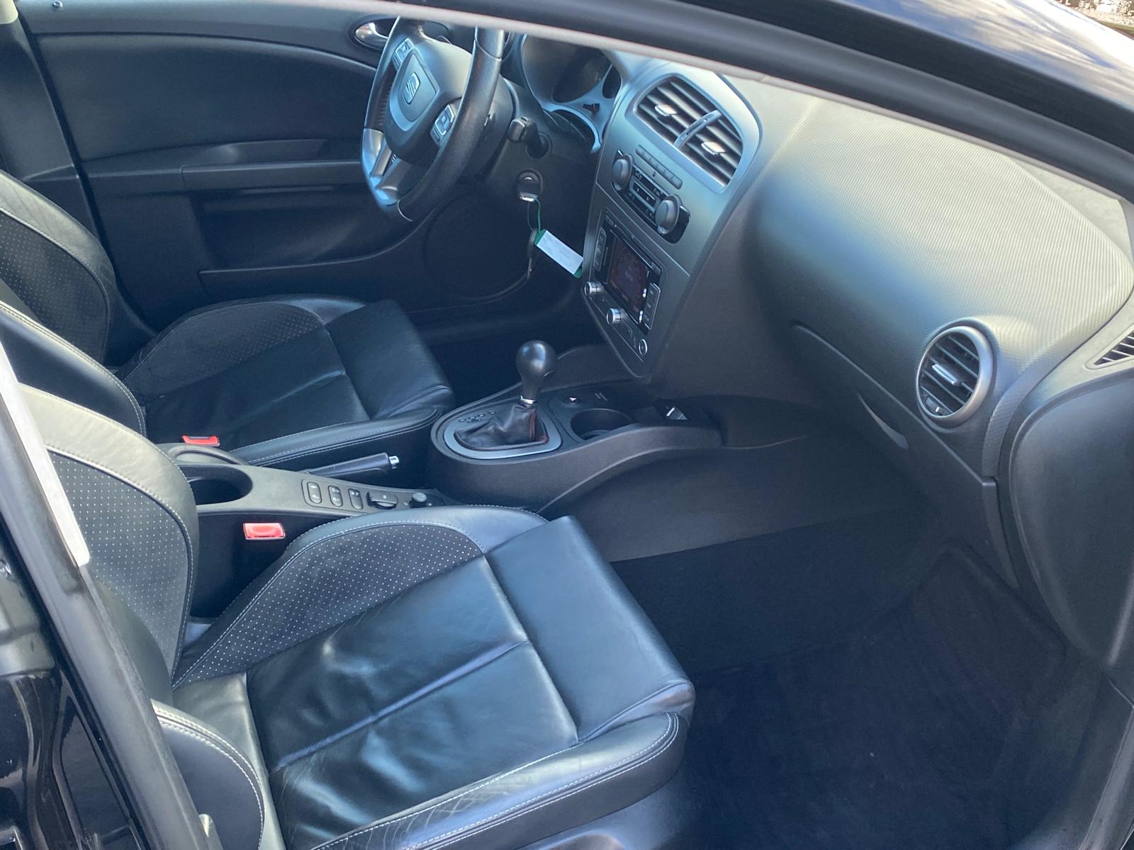 SEAT Leon 2.0 TSI FR DSG-image-9