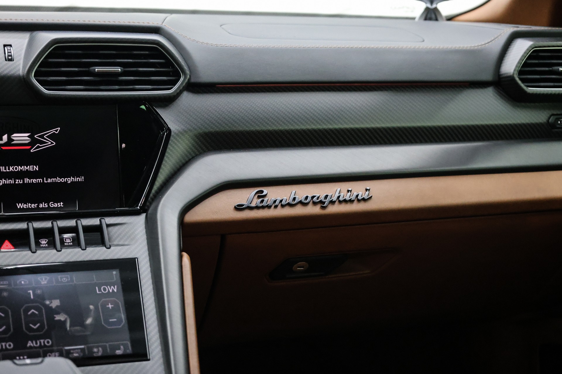 LAMBORGHINI Urus 4.0 S-image-28