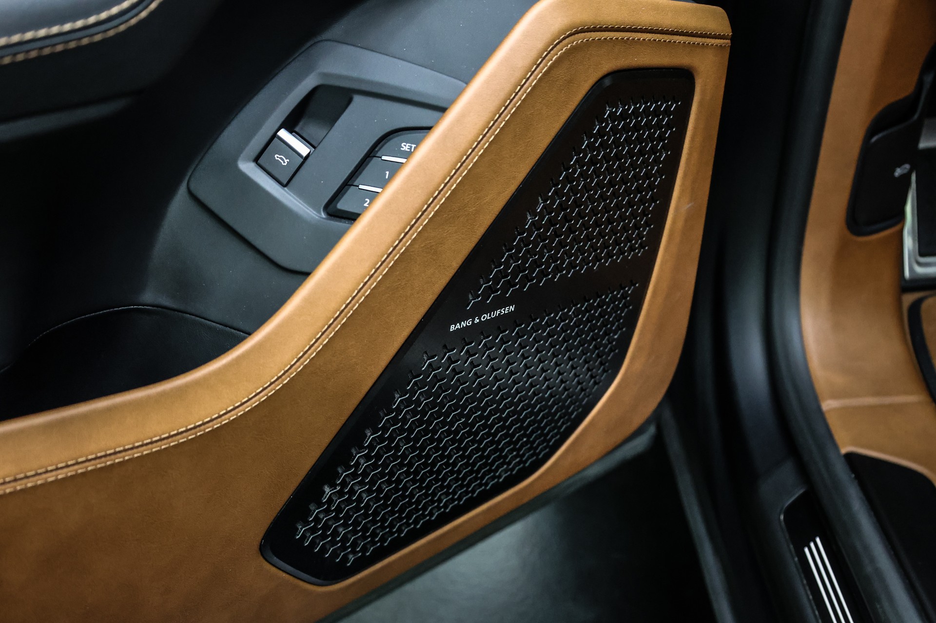 LAMBORGHINI Urus 4.0 S-image-26