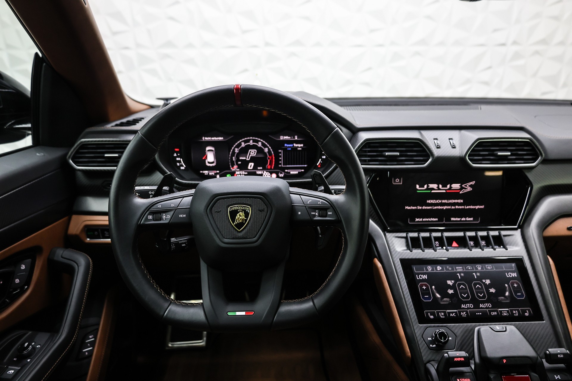 LAMBORGHINI Urus 4.0 S-image-18
