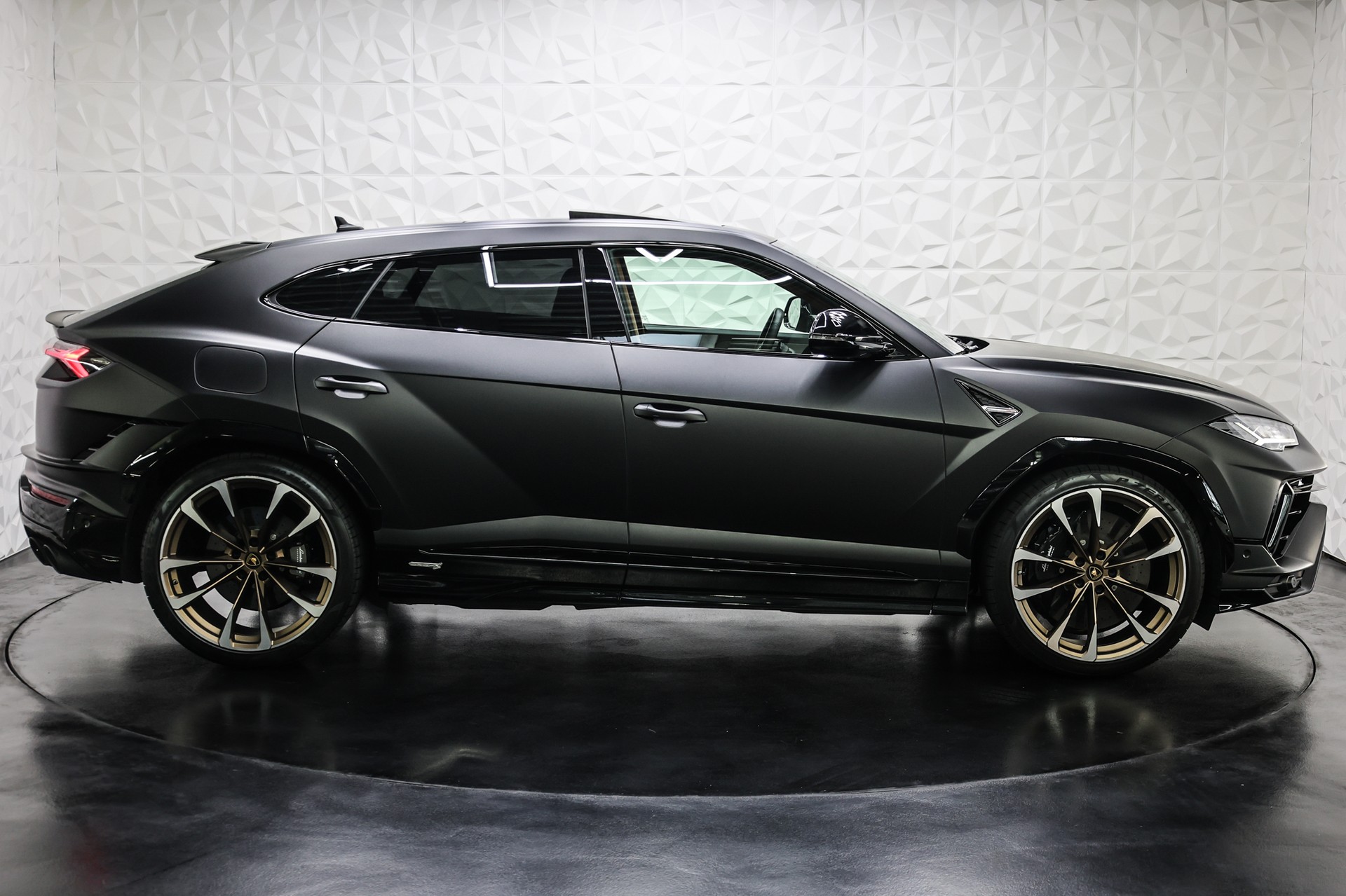 LAMBORGHINI Urus 4.0 S-image-7