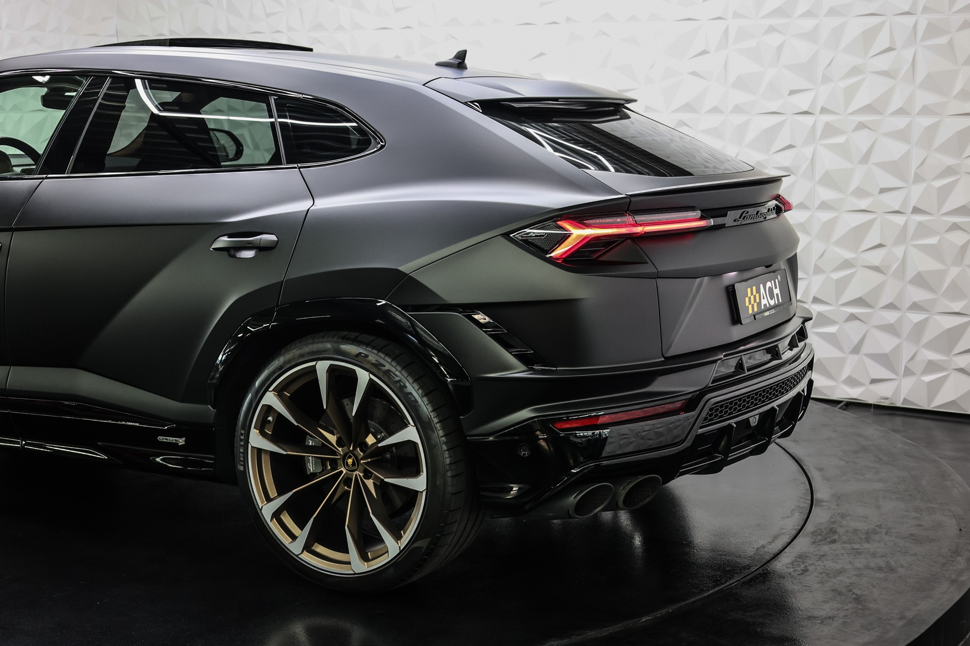 LAMBORGHINI Urus 4.0 S-image-12