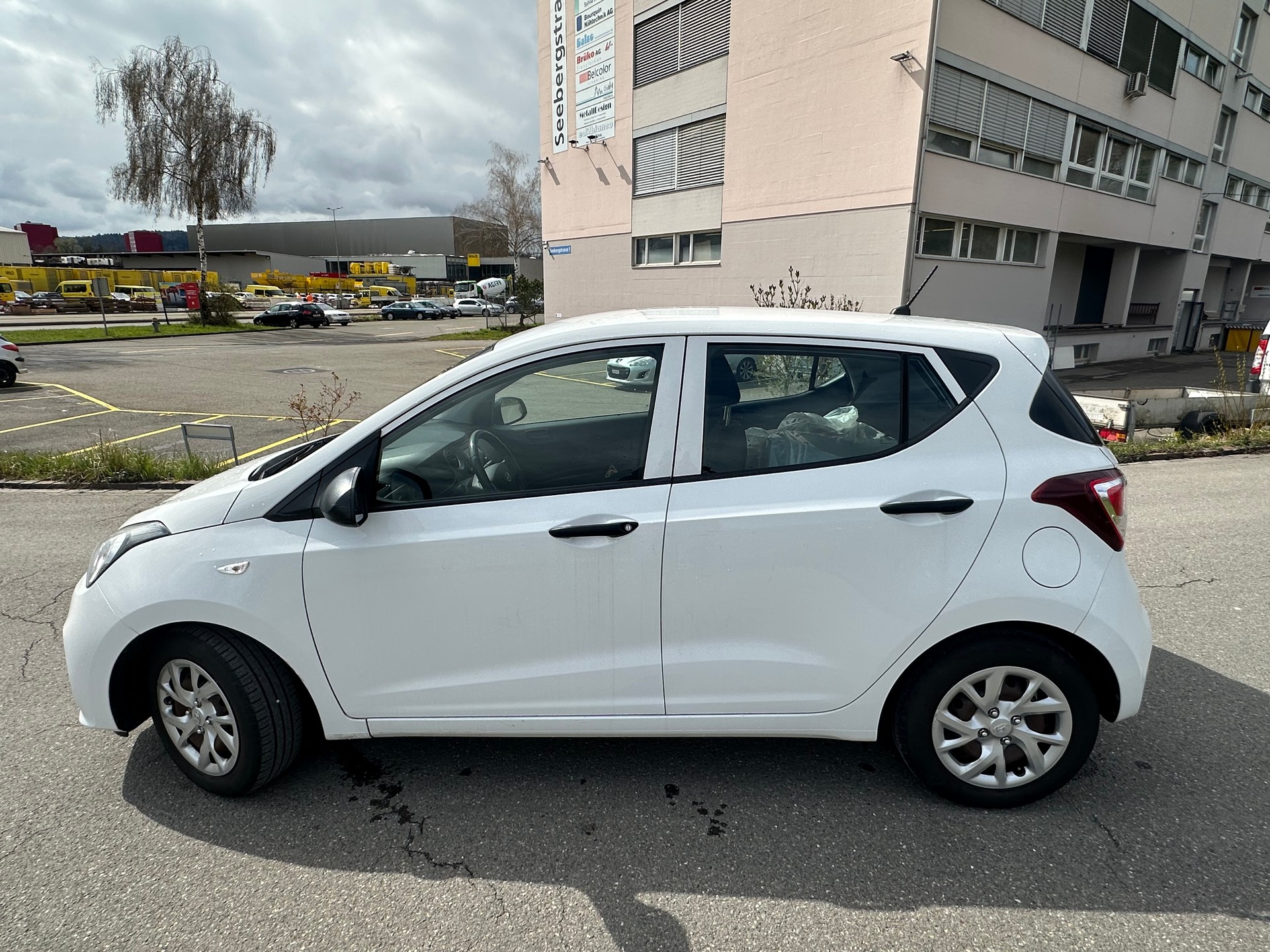 HYUNDAI i10 1.0 Amplia MFK 20.05.2026-image-5