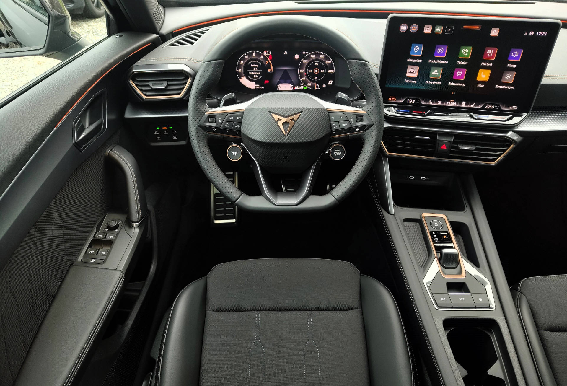 CUPRA Formentor 1.5 eTSI DSG-image-4