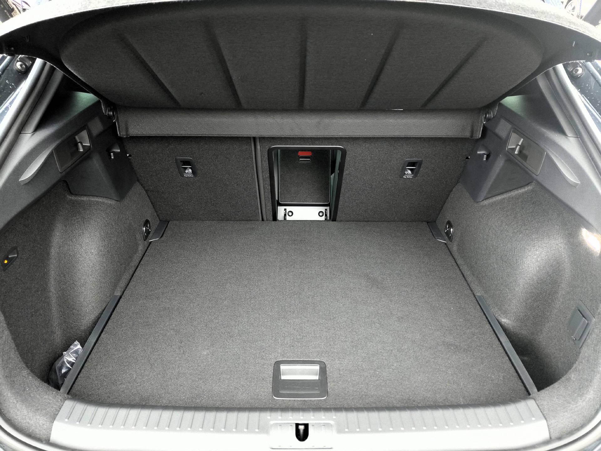 CUPRA Formentor 1.5 eTSI DSG-image-14