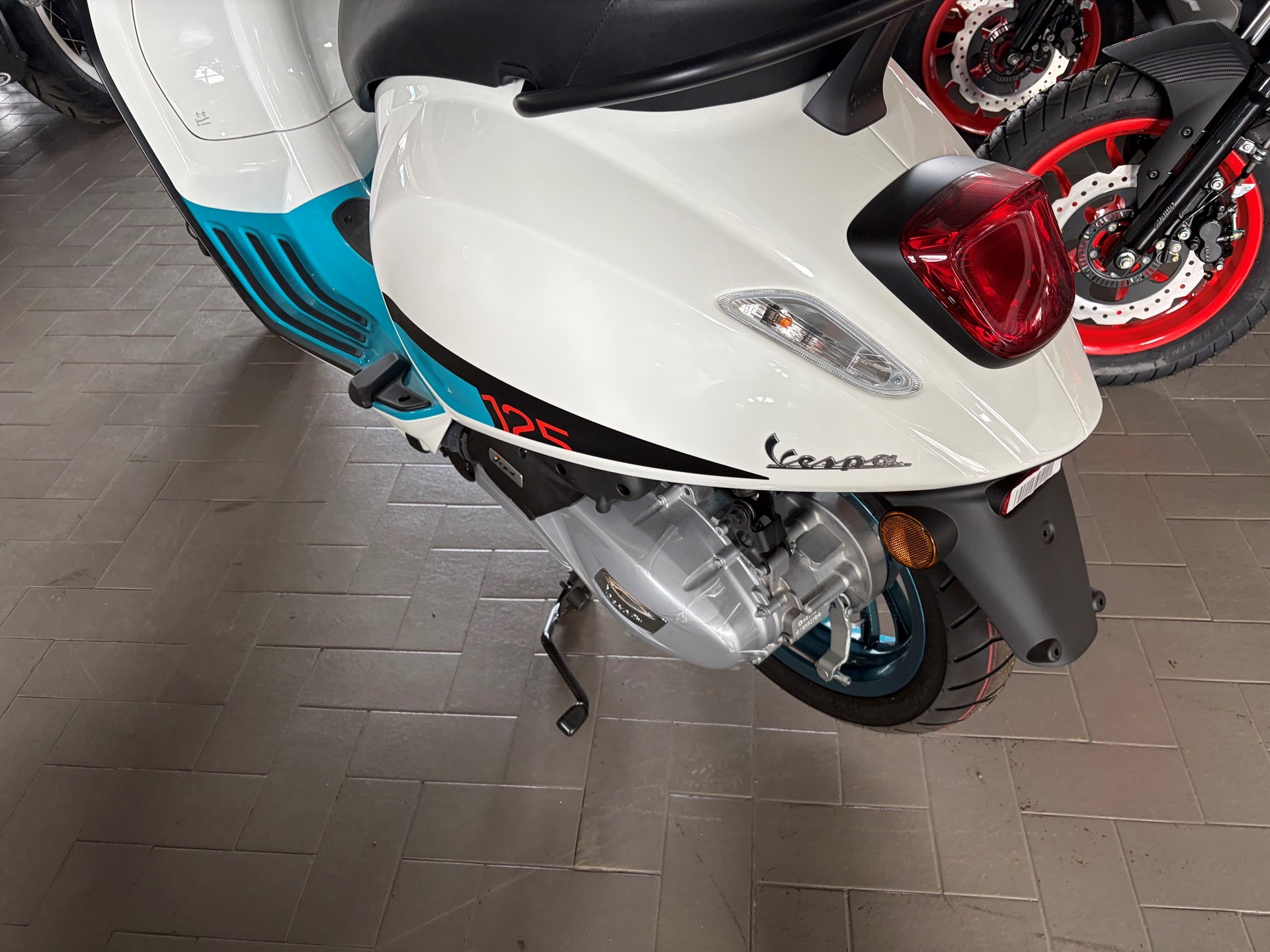PIAGGIO Vespa 125 Primavera ABS Color Vibe-image-7