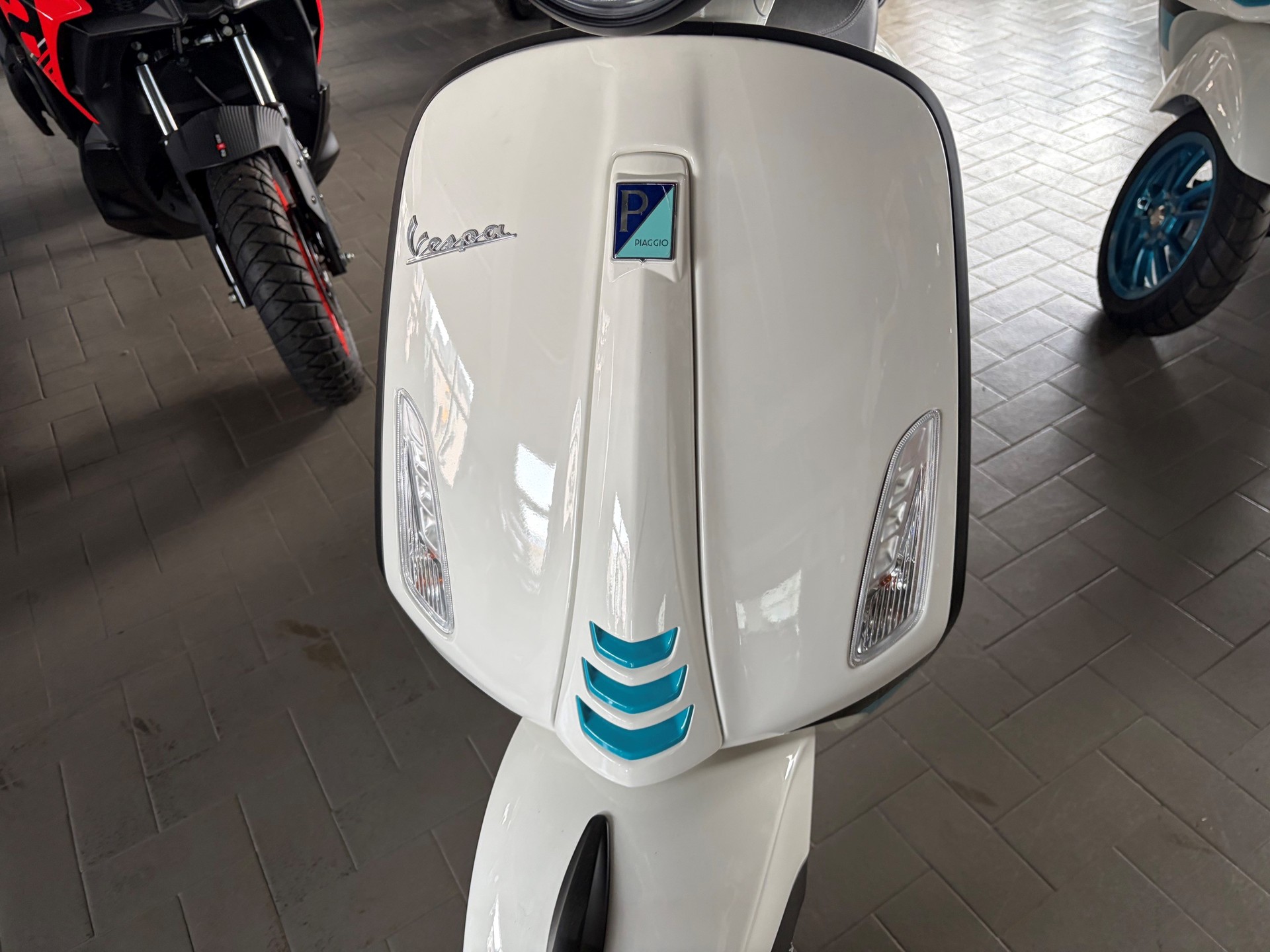PIAGGIO Vespa 125 Primavera ABS Color Vibe-image-2