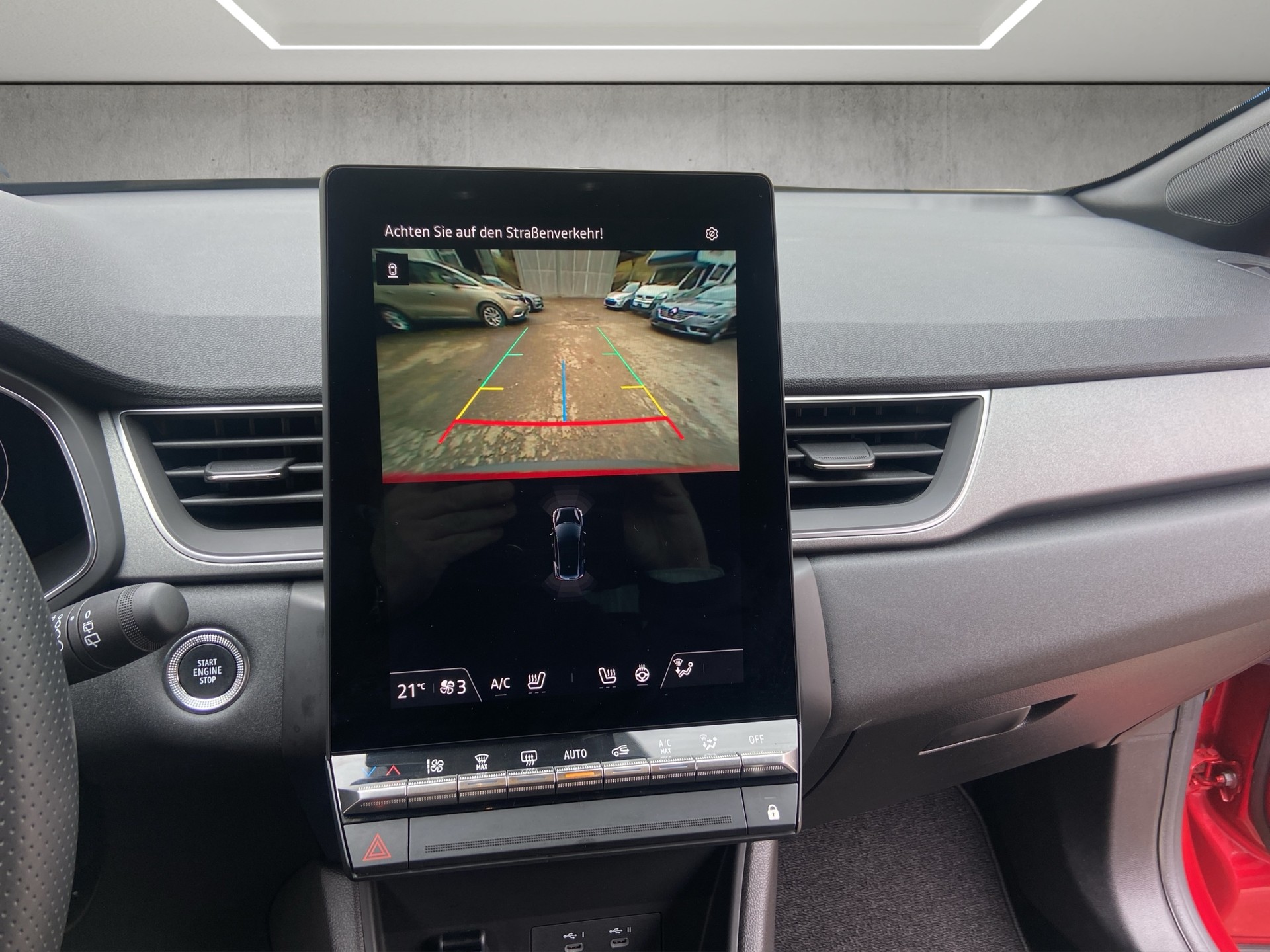 RENAULT Captur 1.3 TCe Techno-image-9
