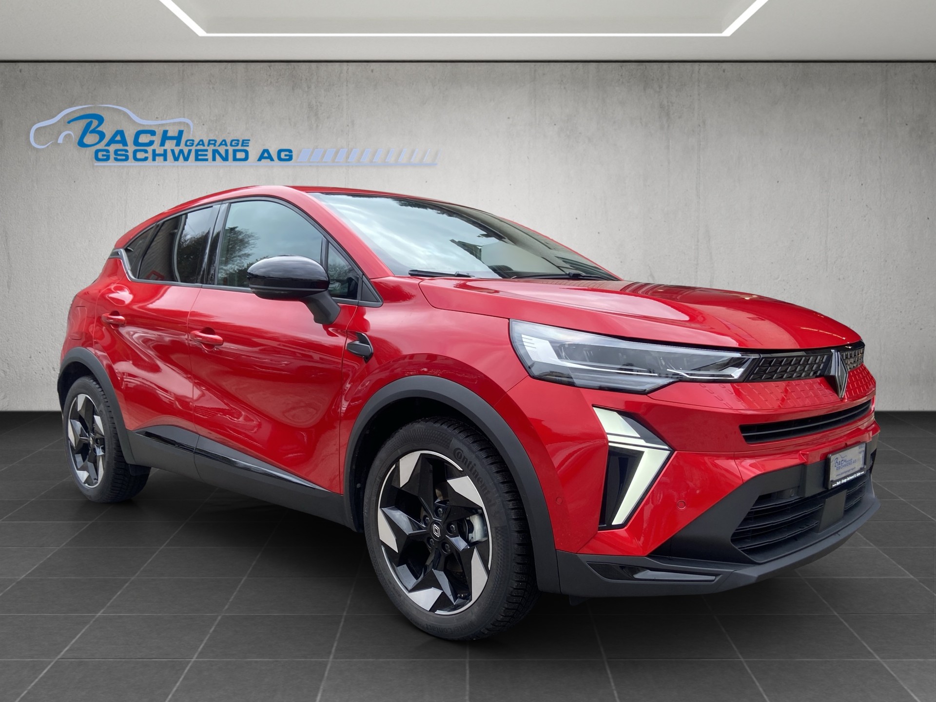 RENAULT Captur 1.3 TCe Techno-showroom-element-1