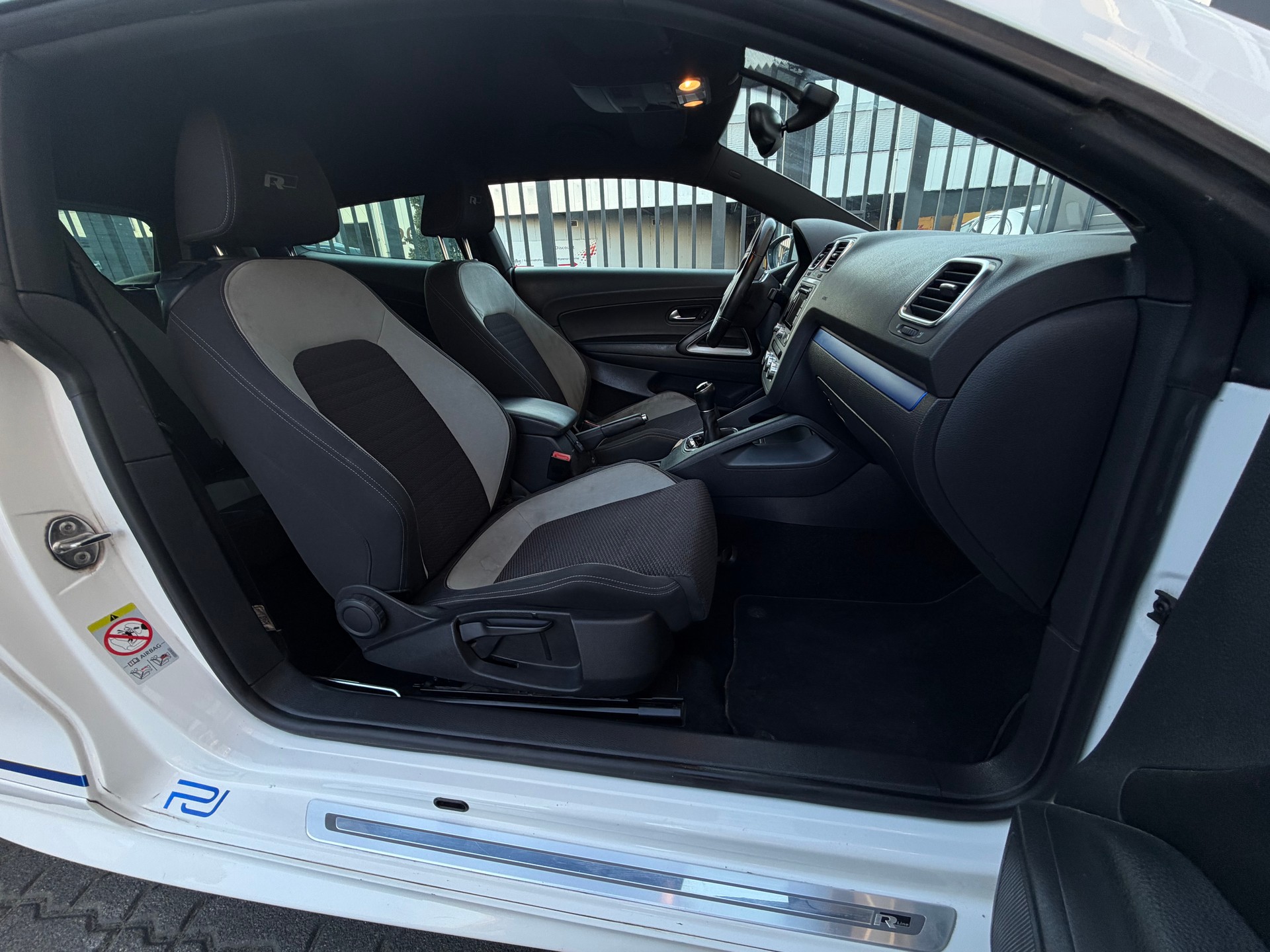 VW Scirocco 1.4 TSI R-Line Design-image-12