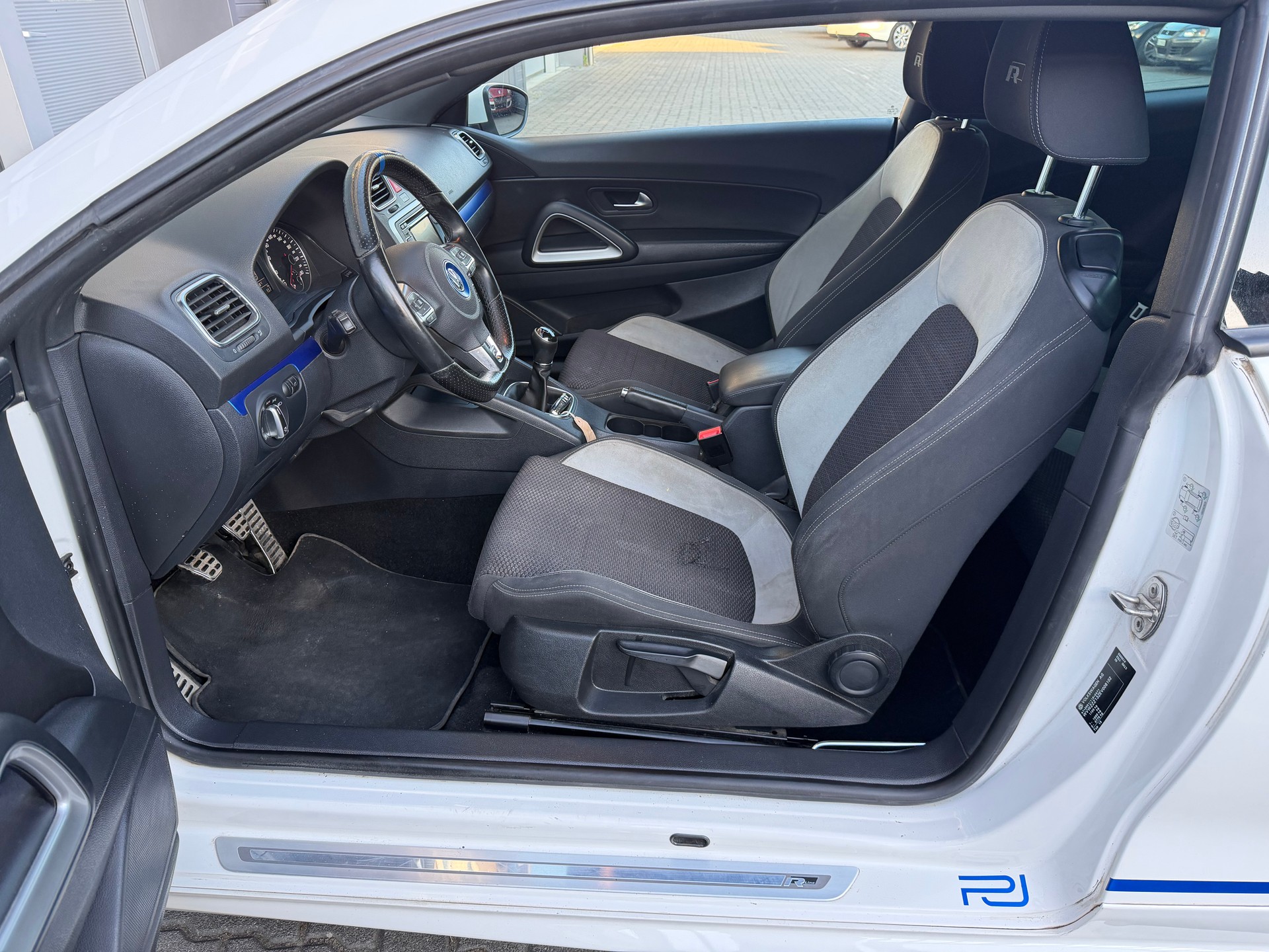 VW Scirocco 1.4 TSI R-Line Design-image-8