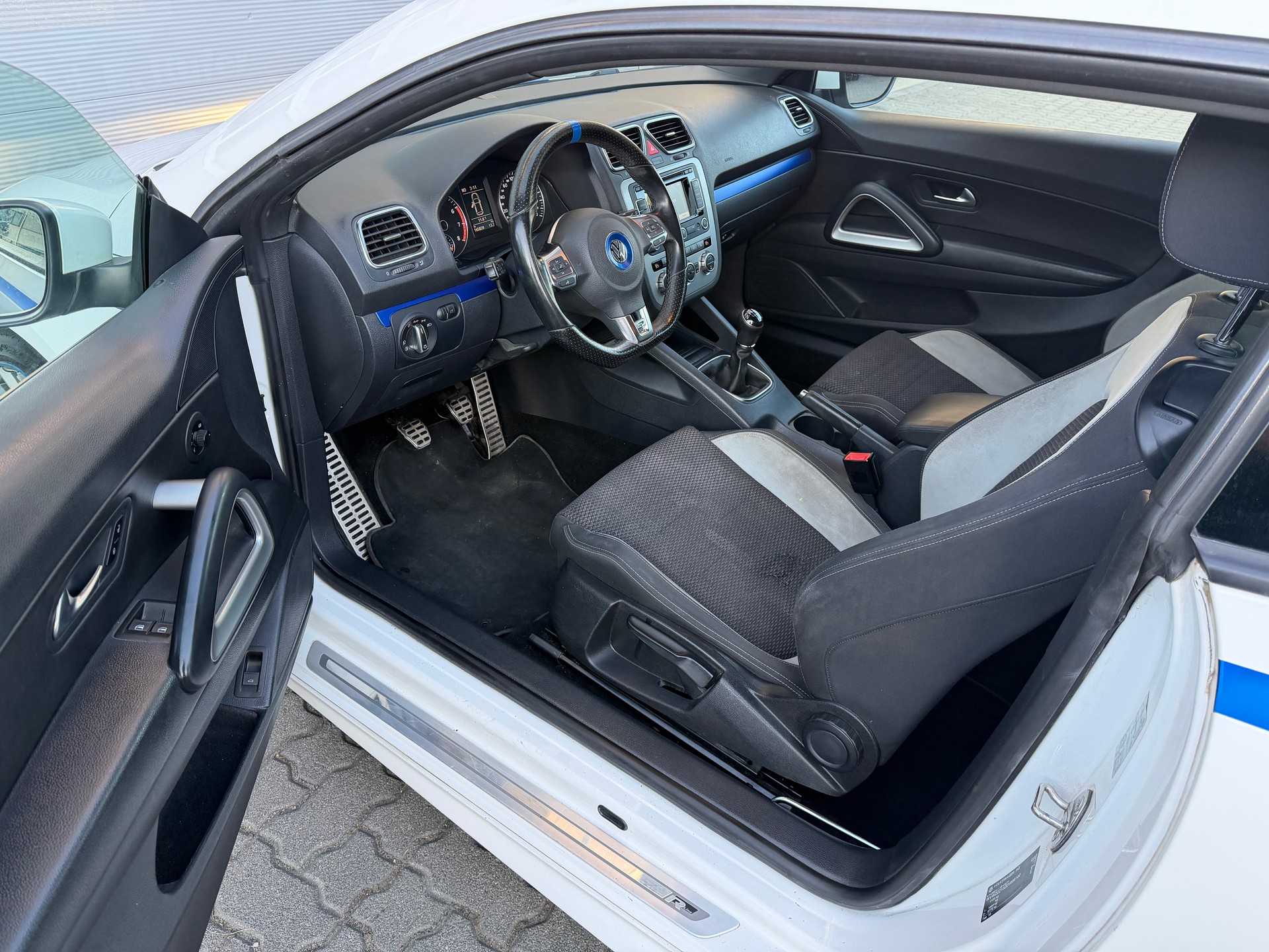 VW Scirocco 1.4 TSI R-Line Design-image-7