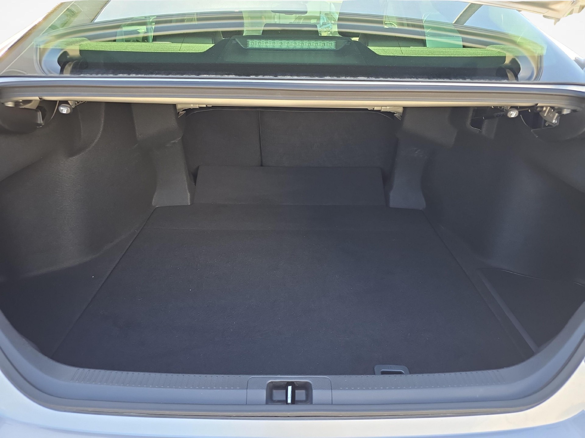 TOYOTA Camry 2.5 HSD Business-image-11