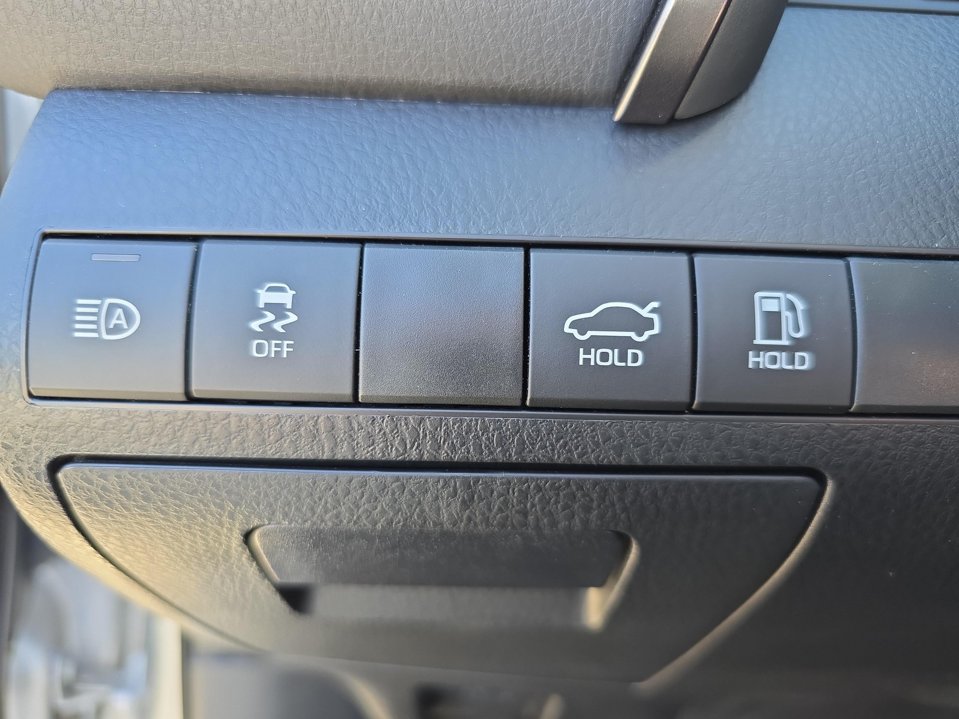 TOYOTA Camry 2.5 HSD Business-image-18