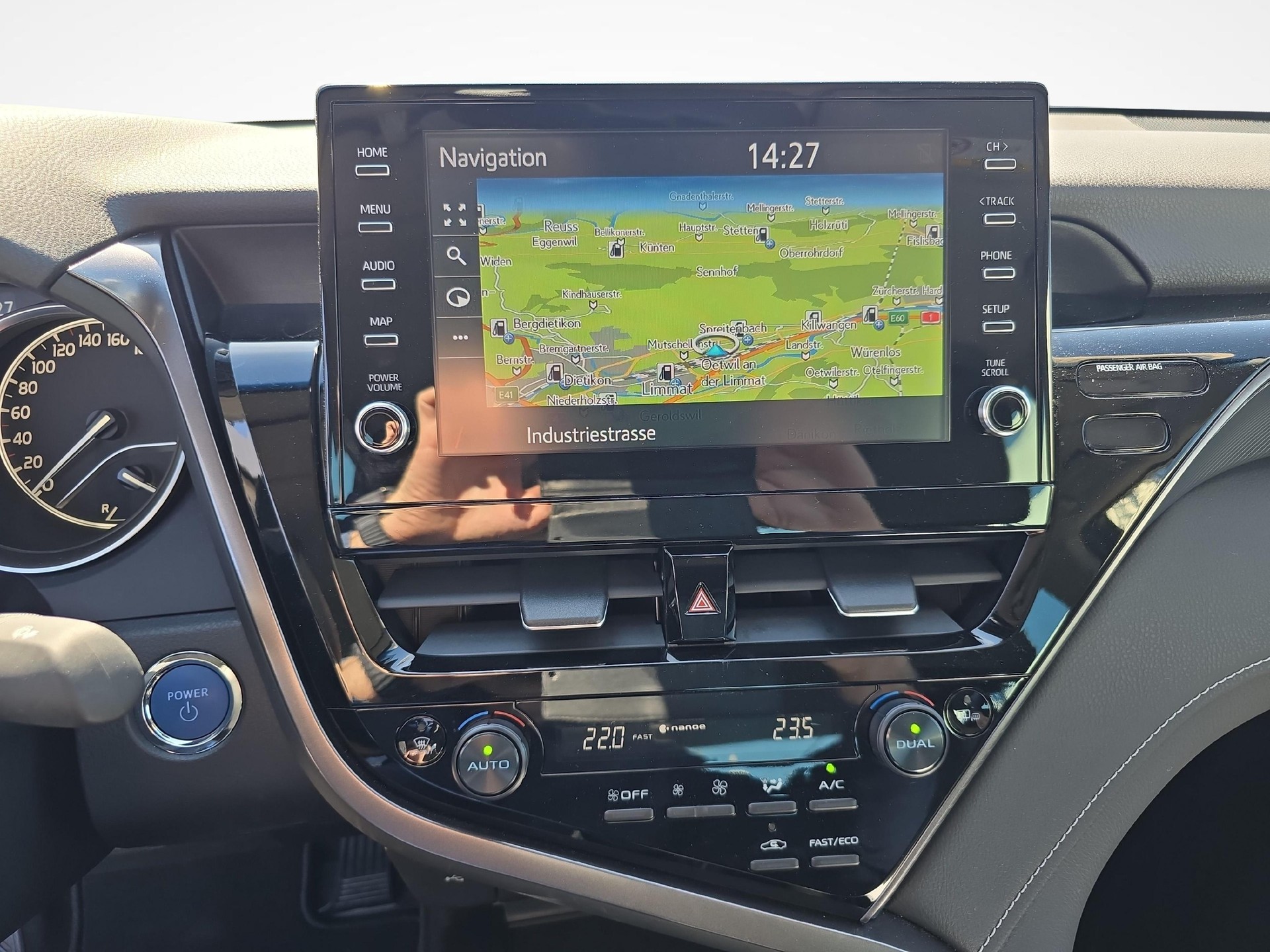 TOYOTA Camry 2.5 HSD Business-image-13