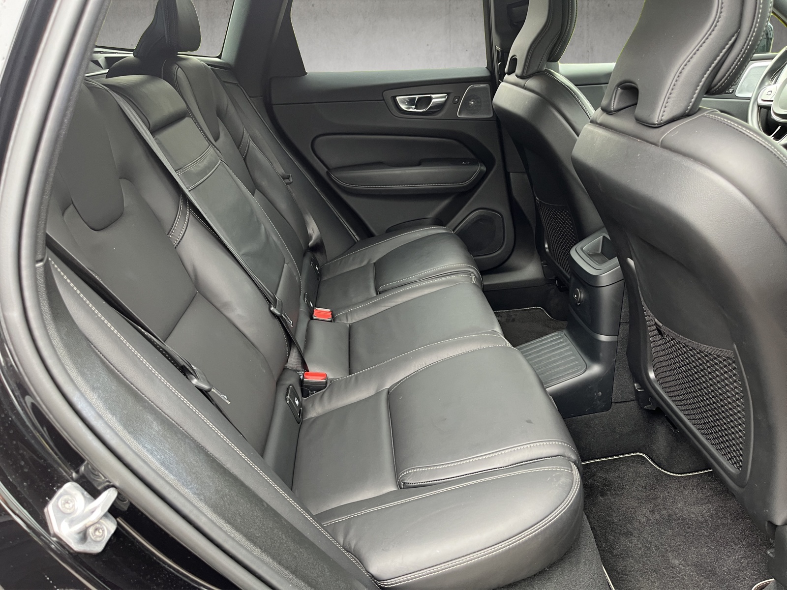 VOLVO XC60 2.0 T8 TE Polestar eAWD-image-13