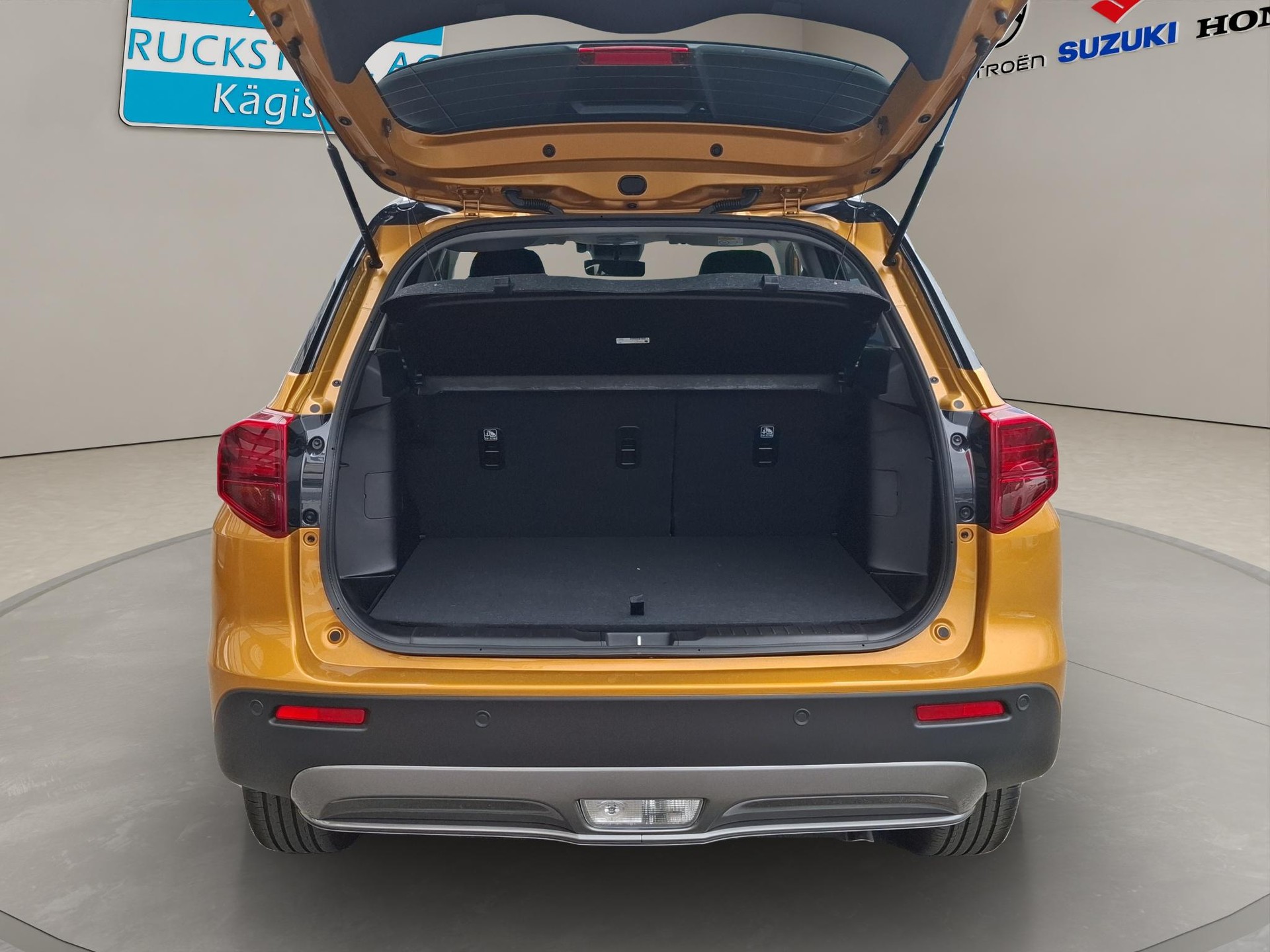 SUZUKI Vitara 1.4 T Sakura Hybrid 4x4-image-11