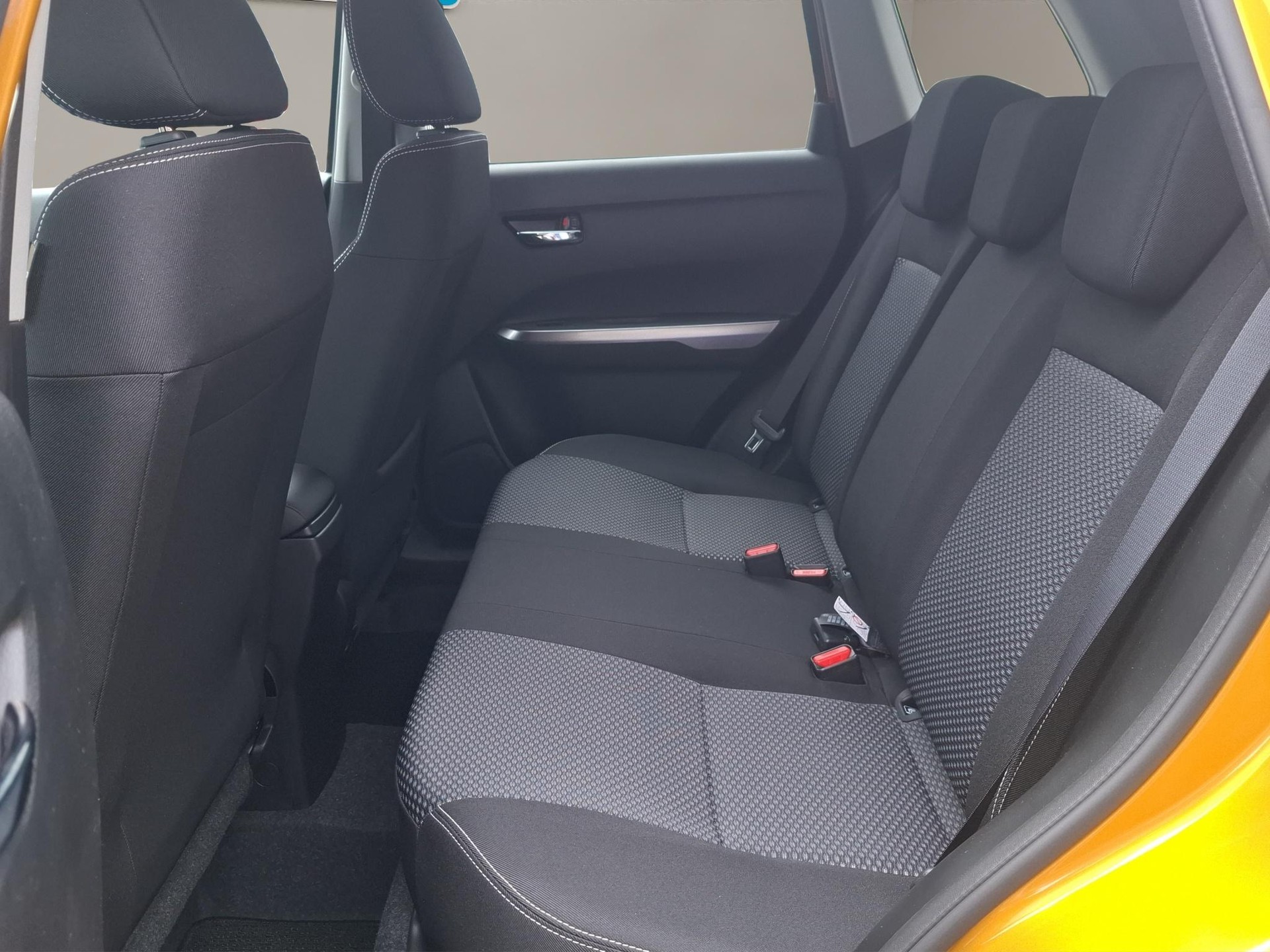 SUZUKI Vitara 1.4 T Sakura Hybrid 4x4-image-10