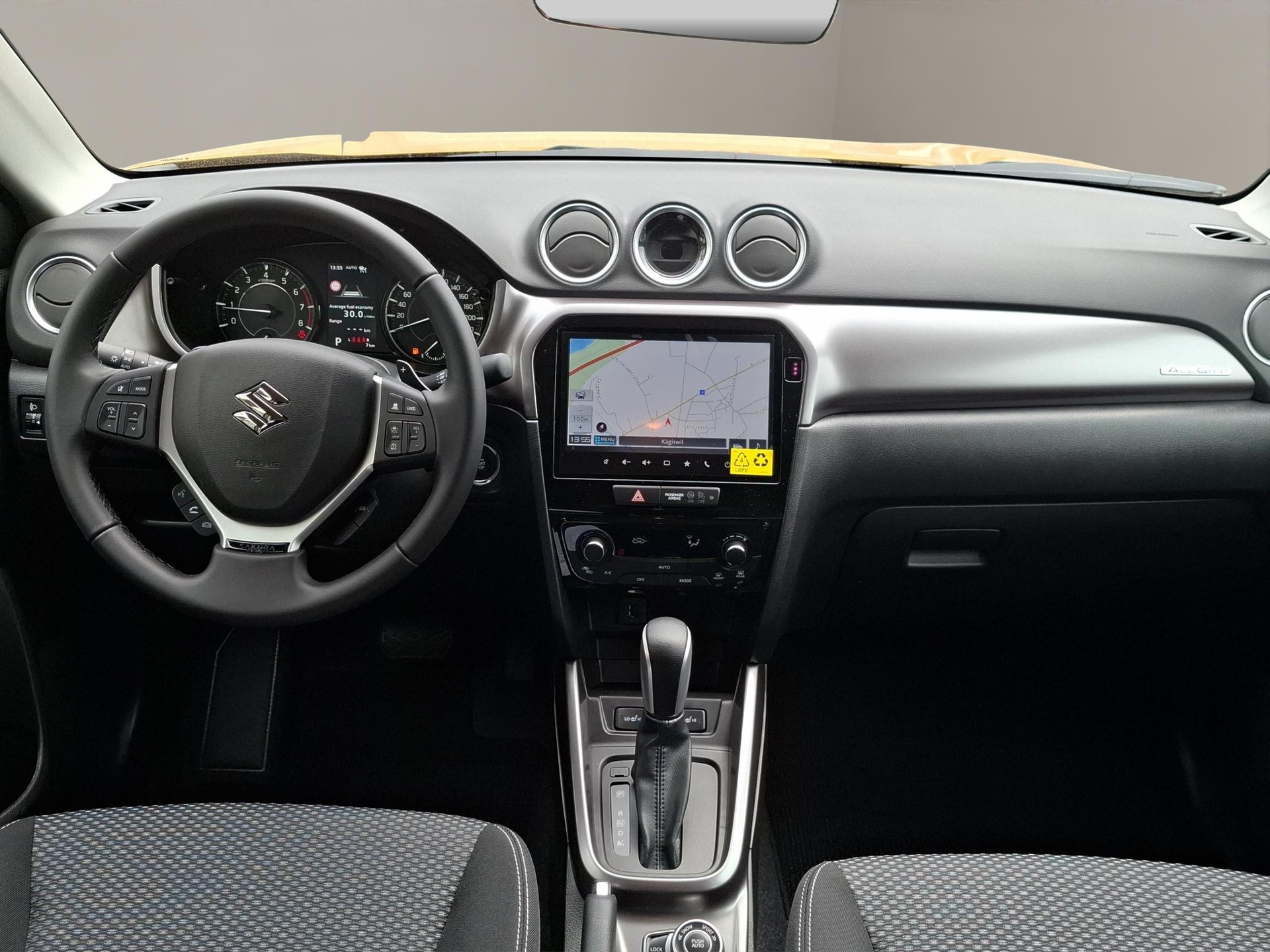 SUZUKI Vitara 1.4 T Sakura Hybrid 4x4-image-8