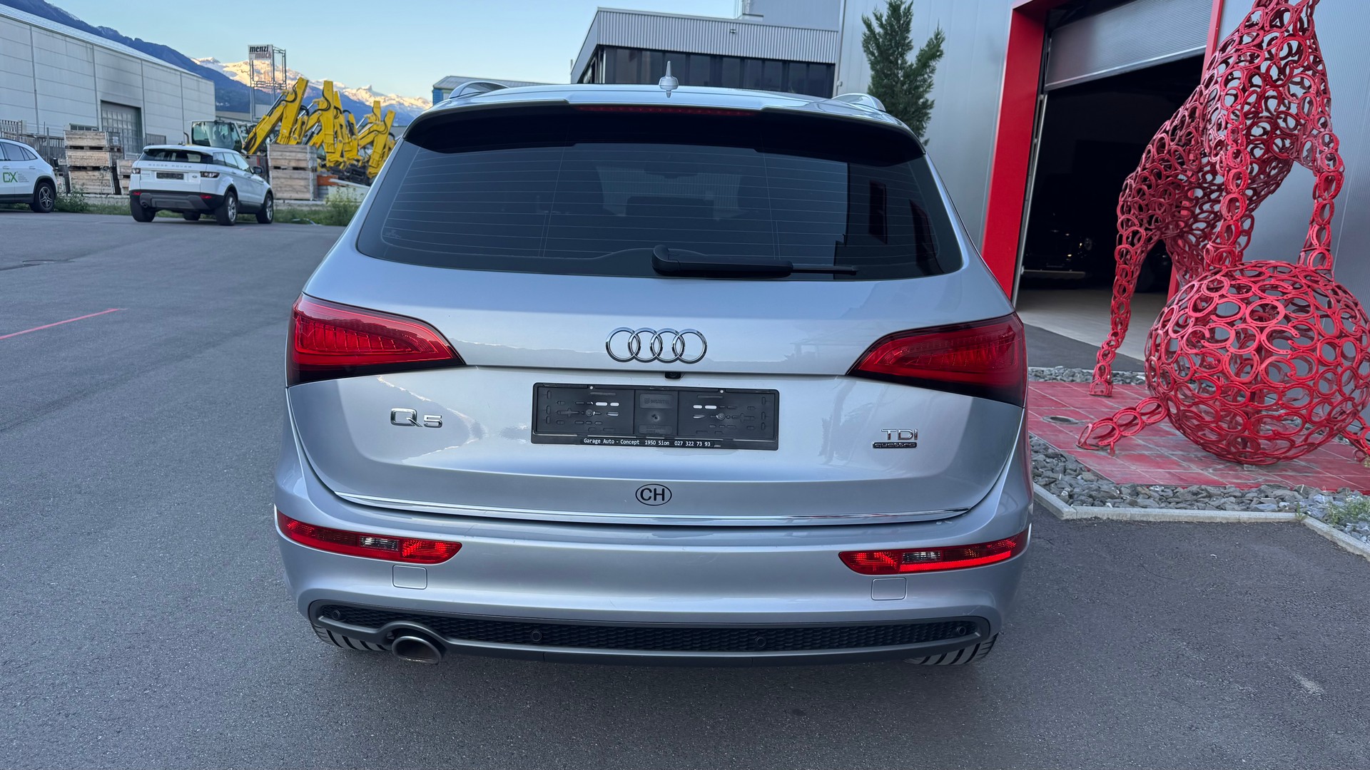 AUDI Q5 2.0 TDI quattro S-tronic-image-2