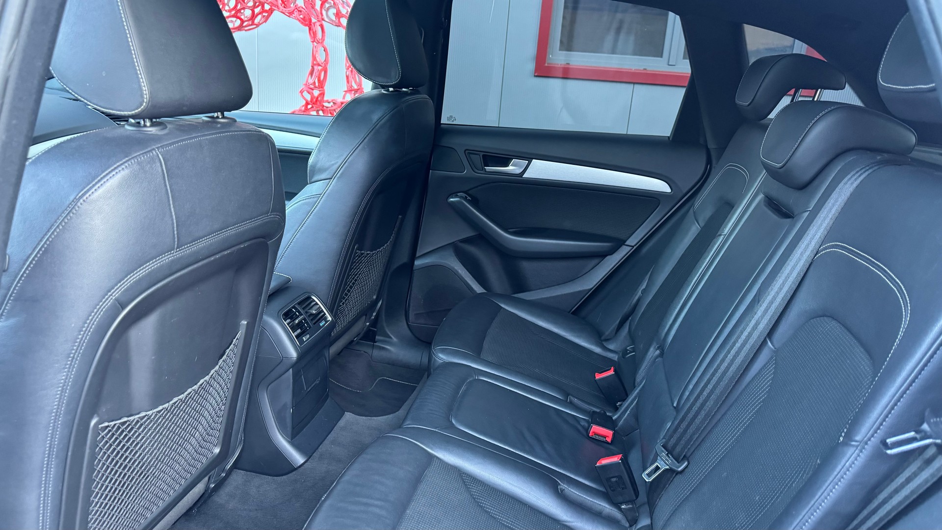 AUDI Q5 2.0 TDI quattro S-tronic-image-23