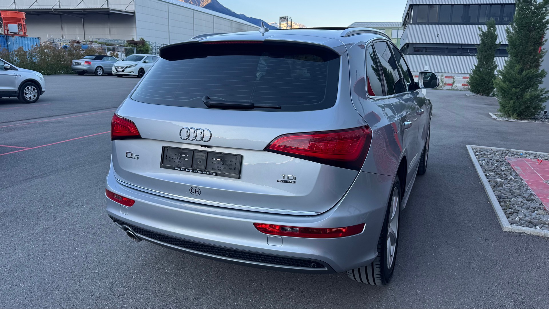 AUDI Q5 2.0 TDI quattro S-tronic-image-4