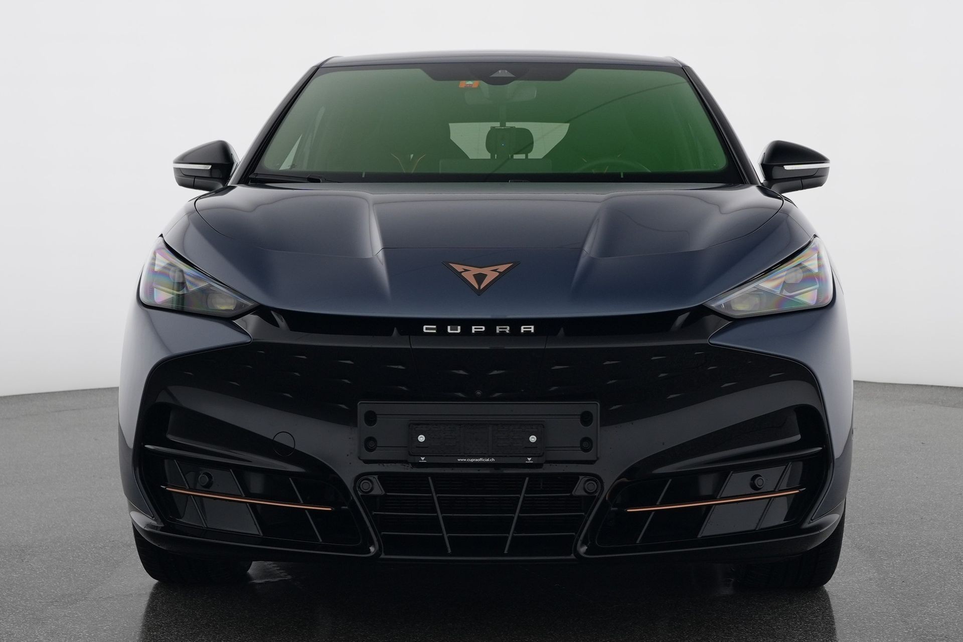 CUPRA Tavascan Type 9 77 kWh VZ Adrenaline-image-2