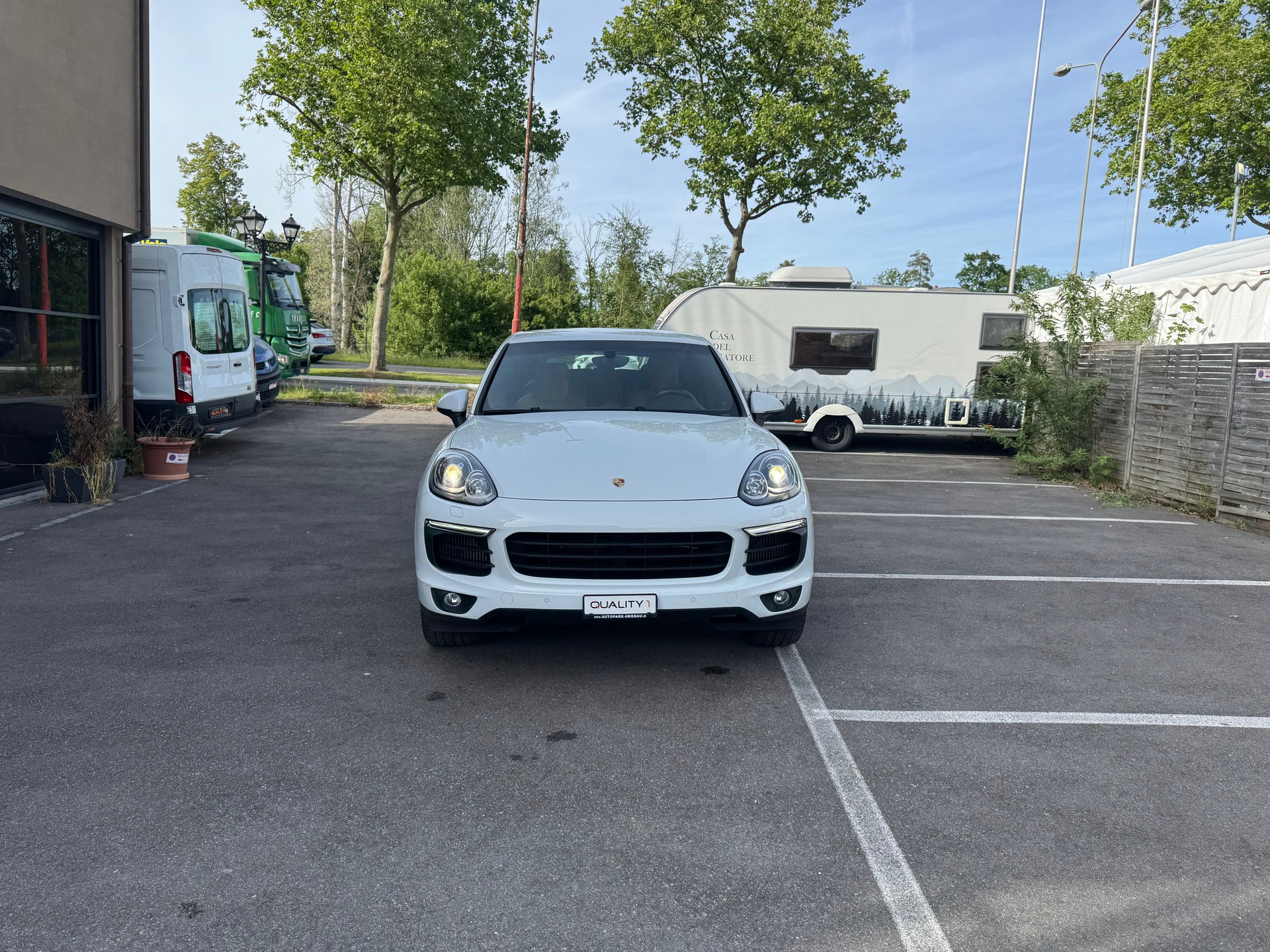 PORSCHE Cayenne S-showroom-element-2