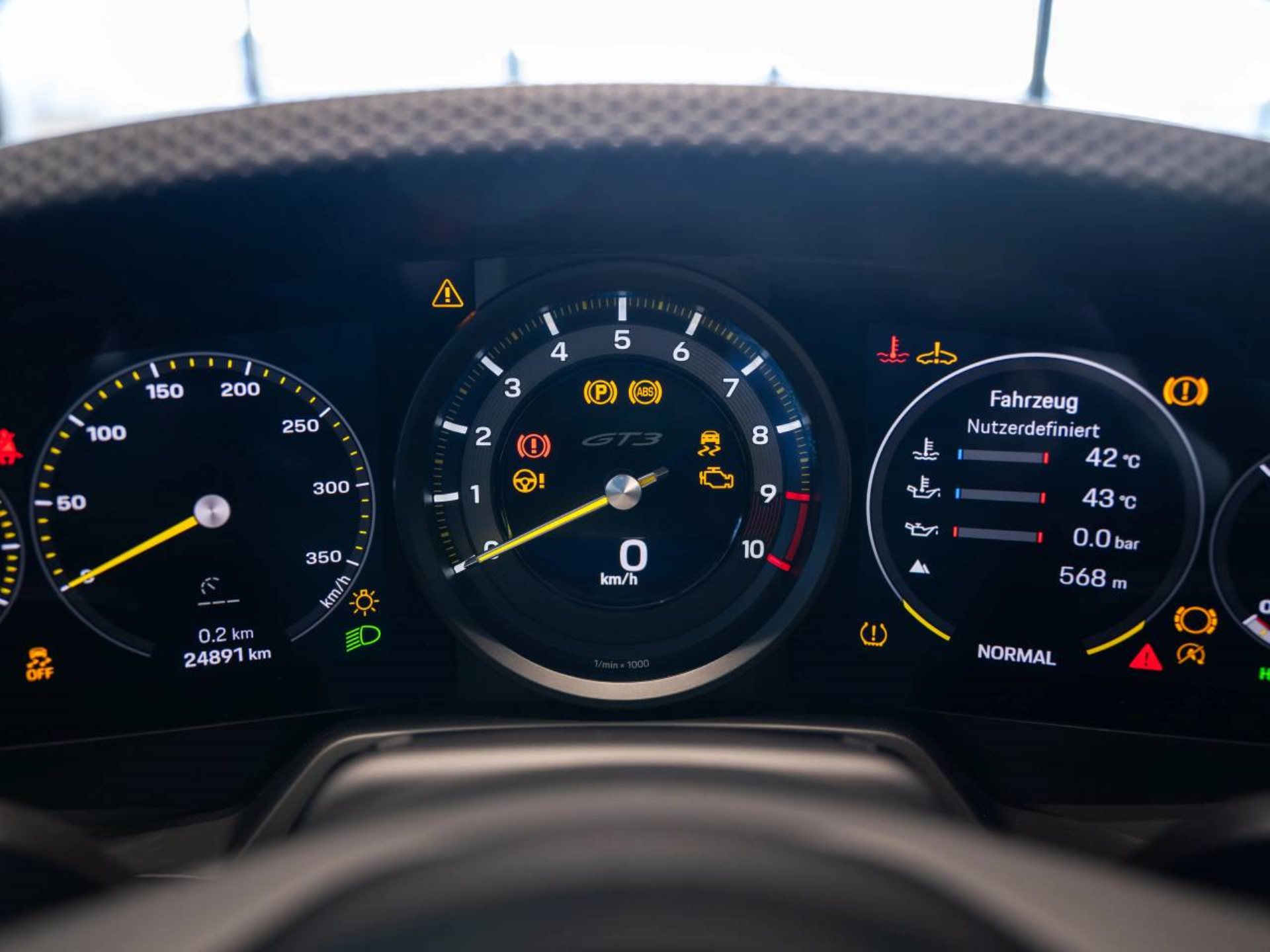 PORSCHE 911 GT3 mit Touring-Paket-image-13