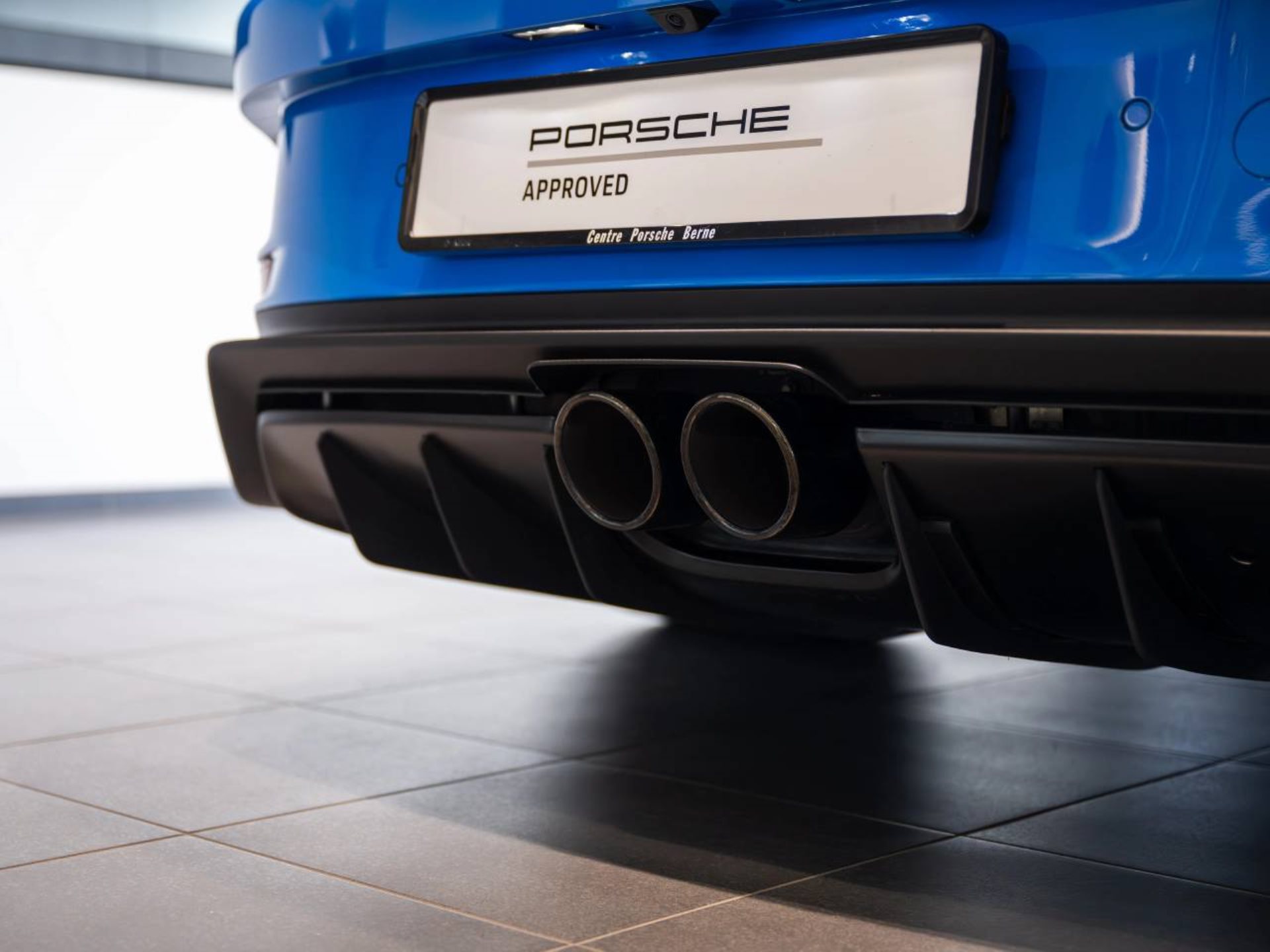 PORSCHE 911 GT3 mit Touring-Paket-image-24