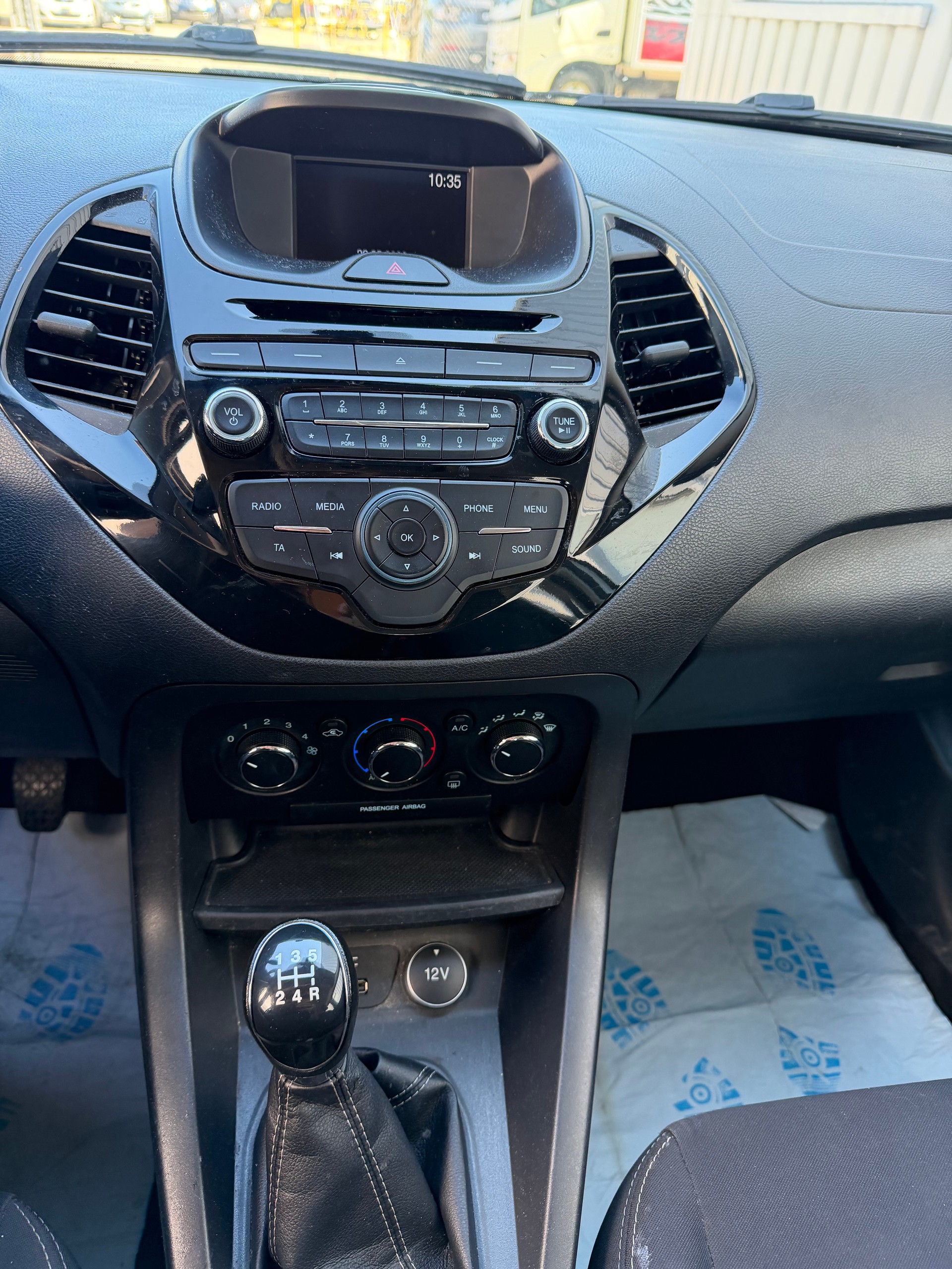 FORD KA+ 1.2 Ti-VCT Cool&Sound-image-10