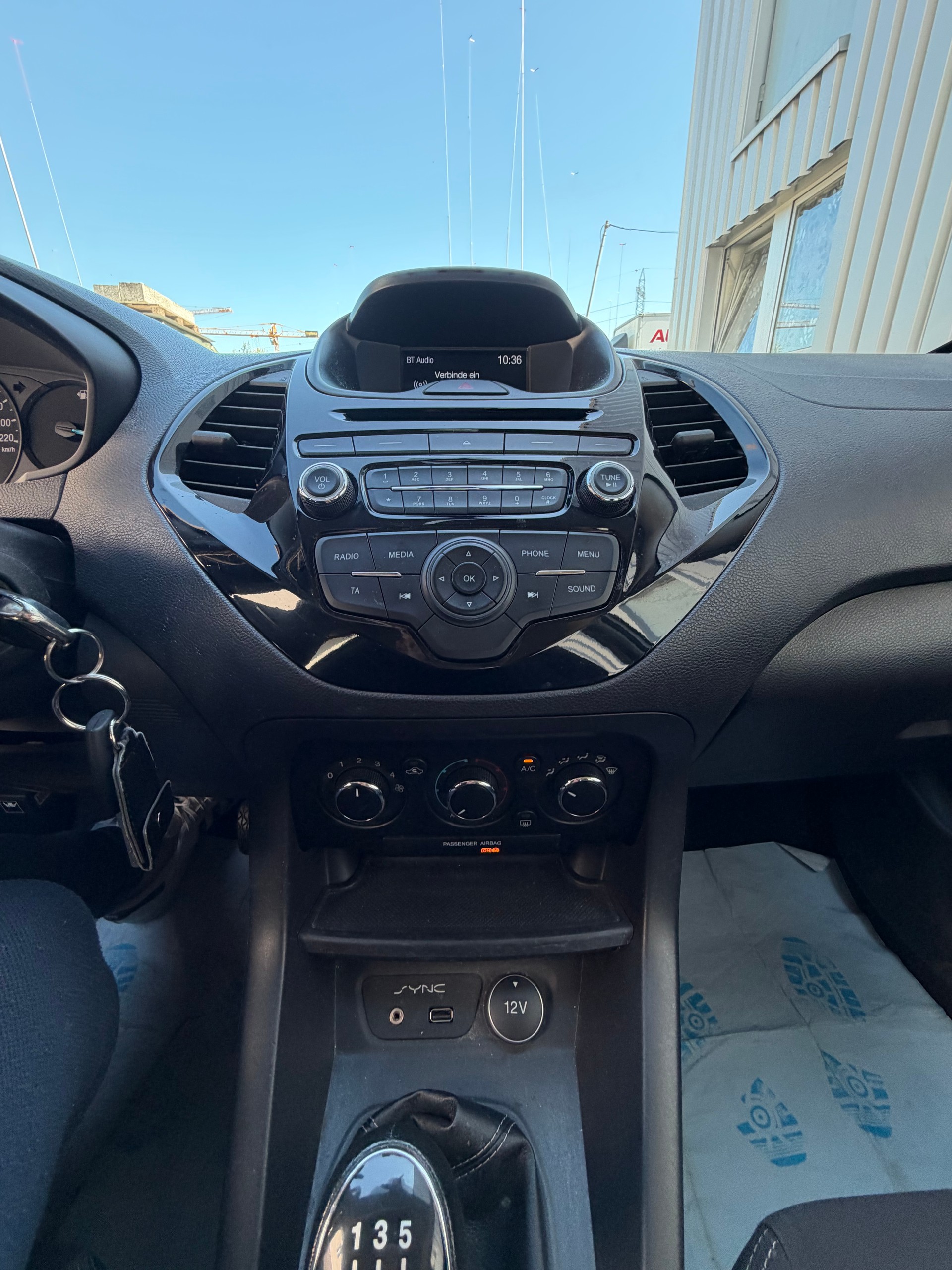 FORD KA+ 1.2 Ti-VCT Cool&Sound-image-13