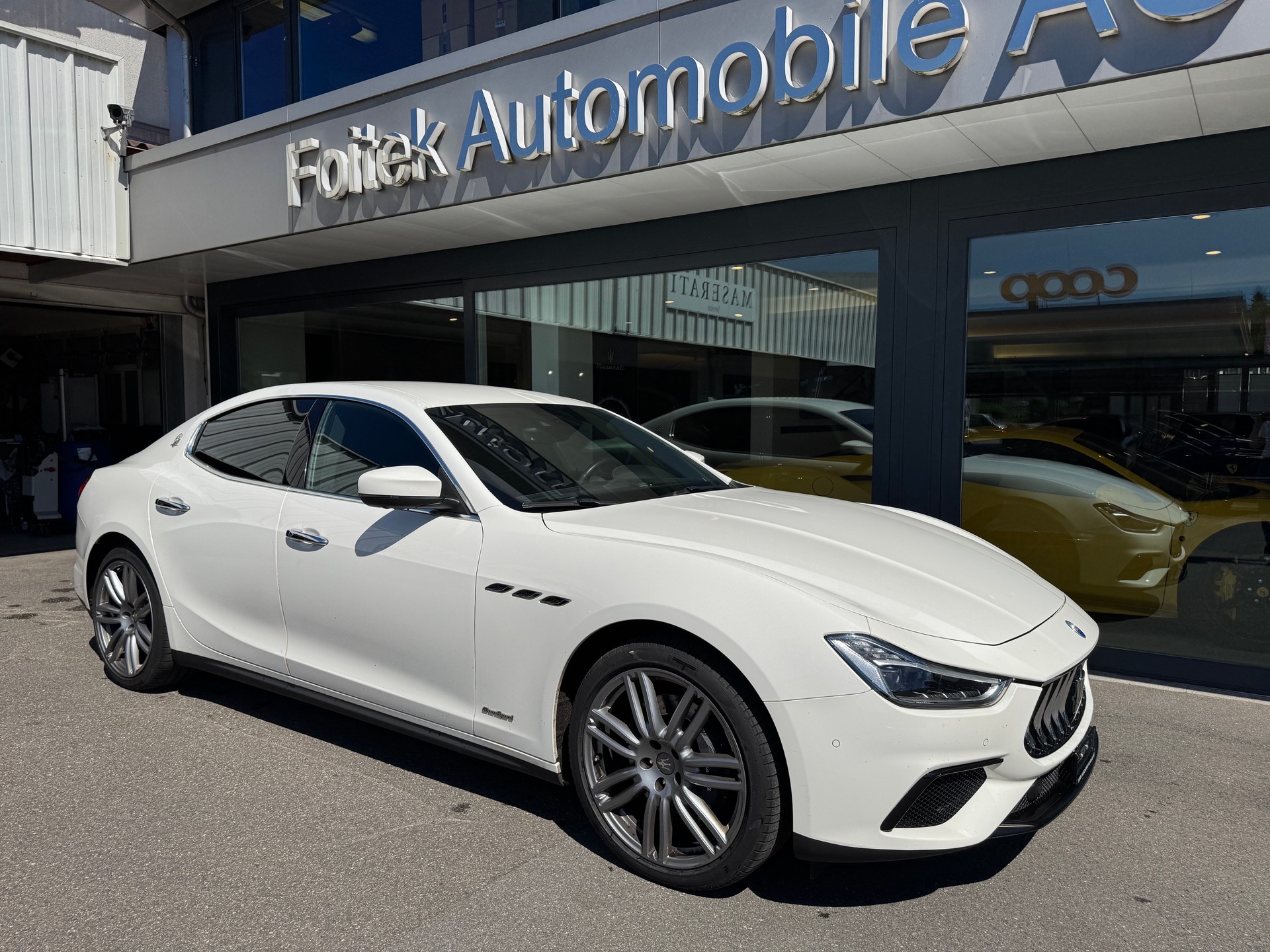 MASERATI Ghibli S Q4 3.0 GranSport-showroom-element-2