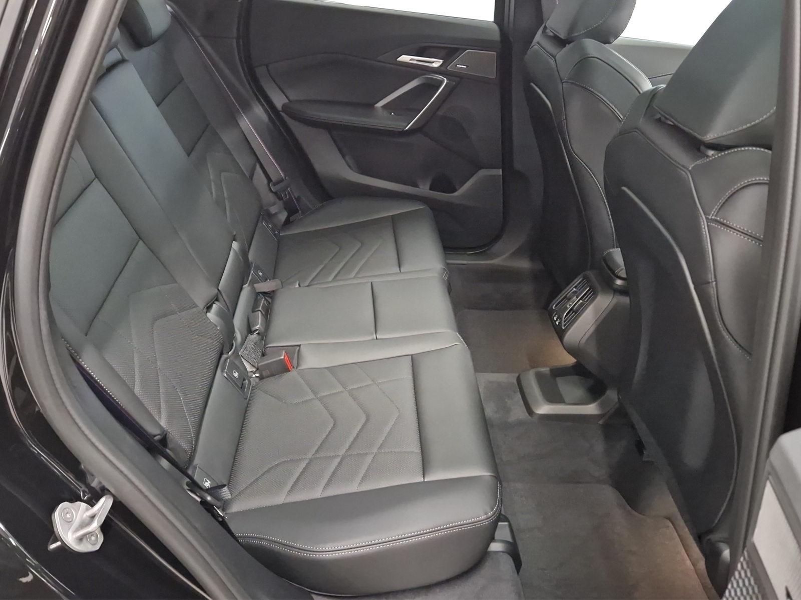 BMW X1 xDrive 23i 48V M Sport-image-13