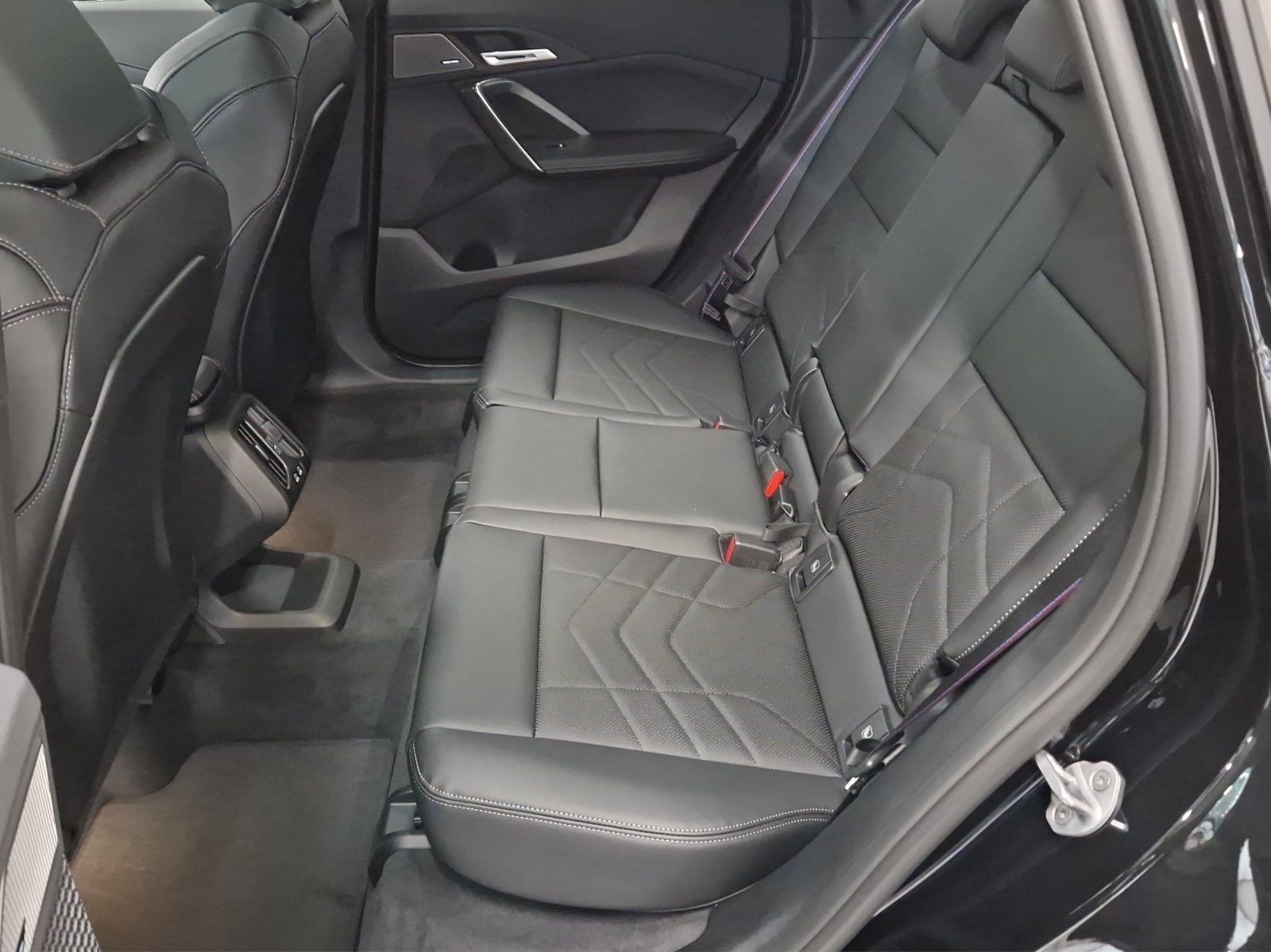BMW X1 xDrive 23i 48V M Sport-image-16